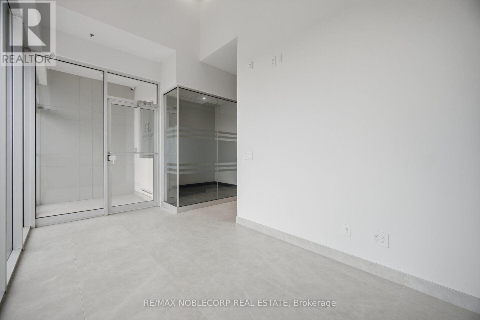 36 - 4040 Steeles Avenue W, Vaughan, Ontario  L4L 4Y5 - Photo 12 - N13715638