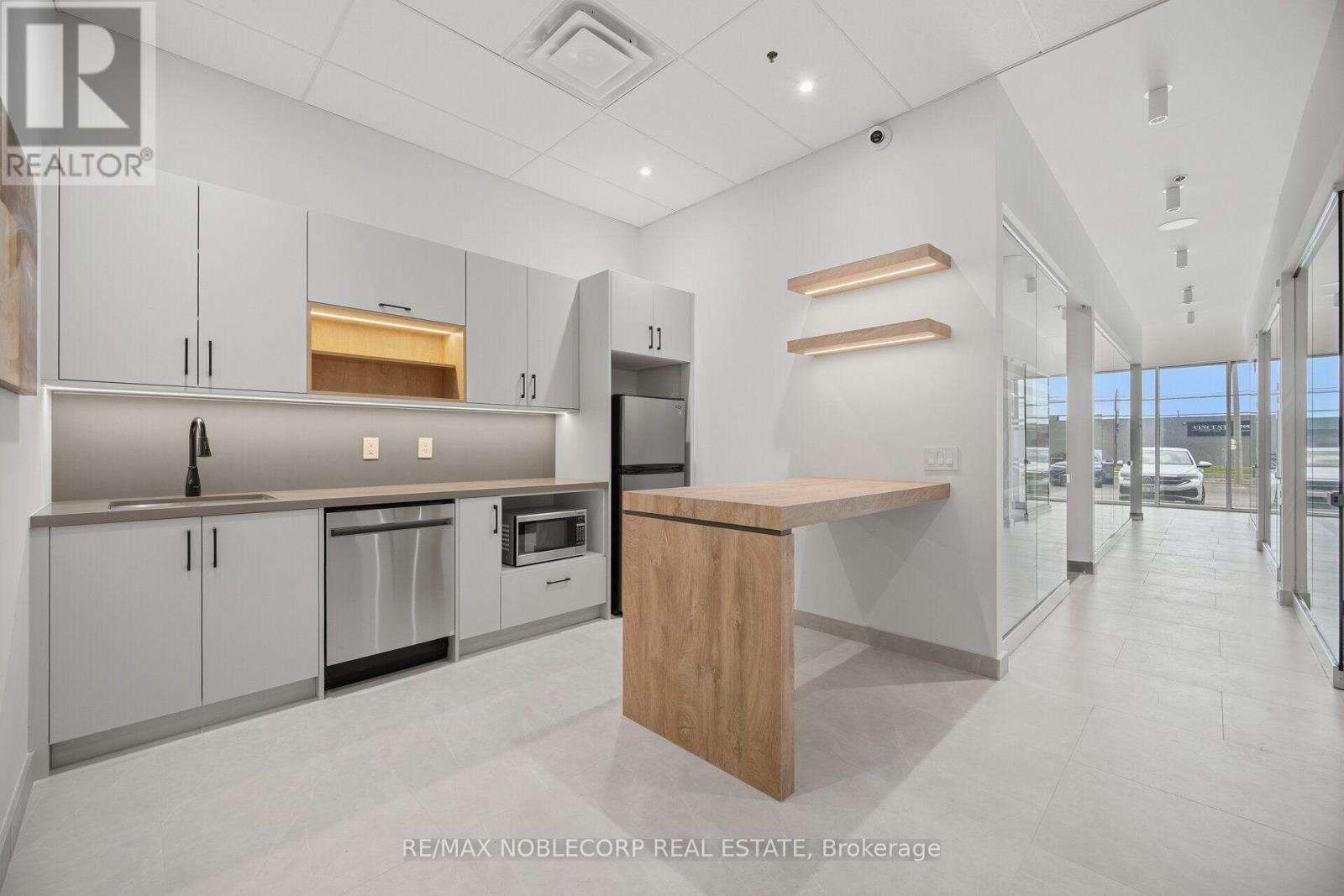 36 - 4040 Steeles Avenue W, Vaughan, Ontario  L4L 4Y5 - Photo 33 - N13715638