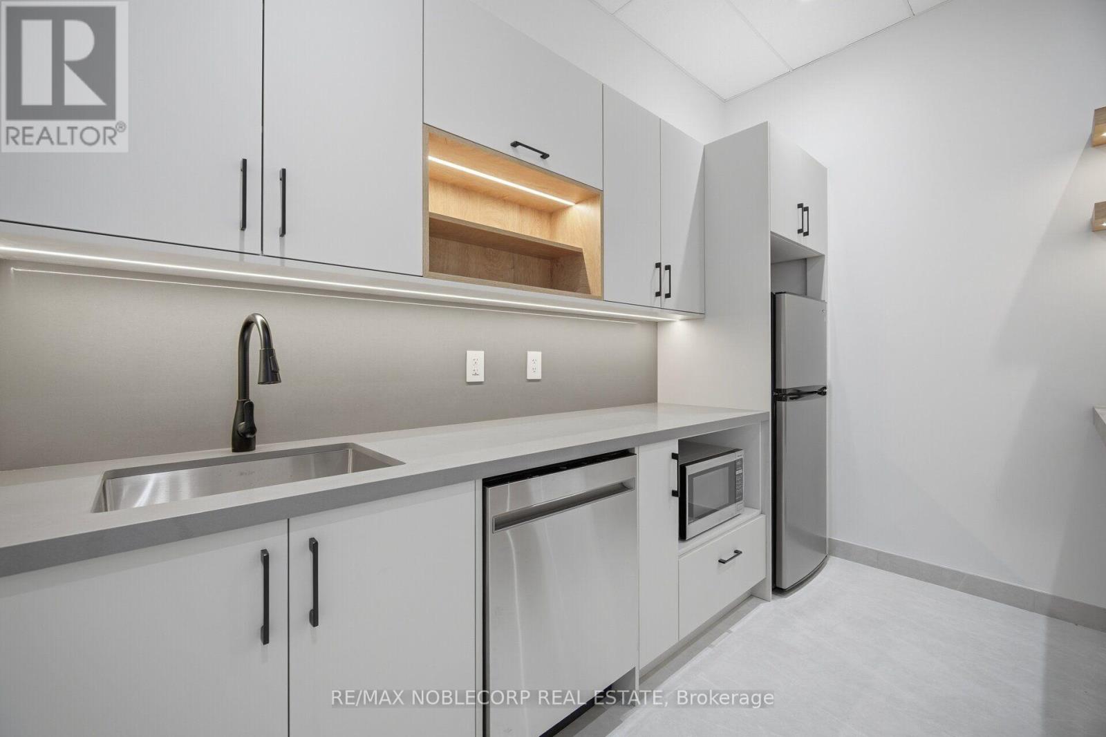 36 - 4040 Steeles Avenue W, Vaughan, Ontario  L4L 4Y5 - Photo 35 - N13715638