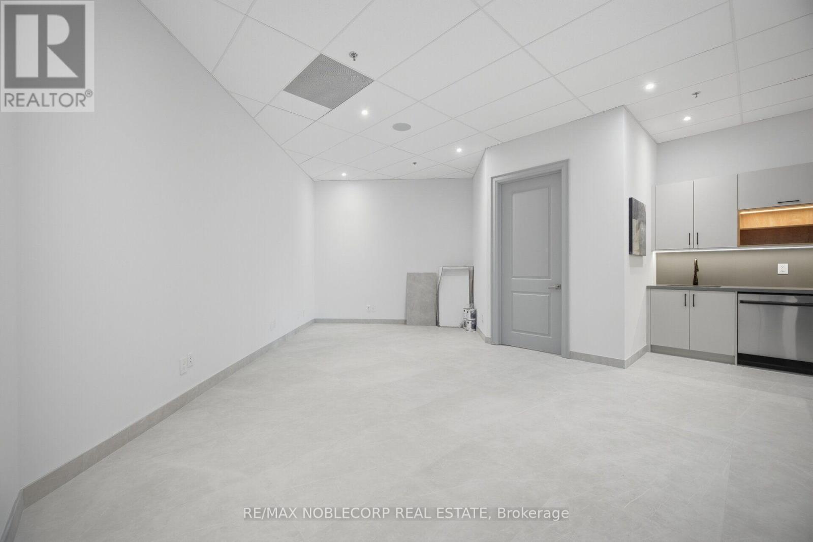 36 - 4040 Steeles Avenue W, Vaughan, Ontario  L4L 4Y5 - Photo 40 - N13715638