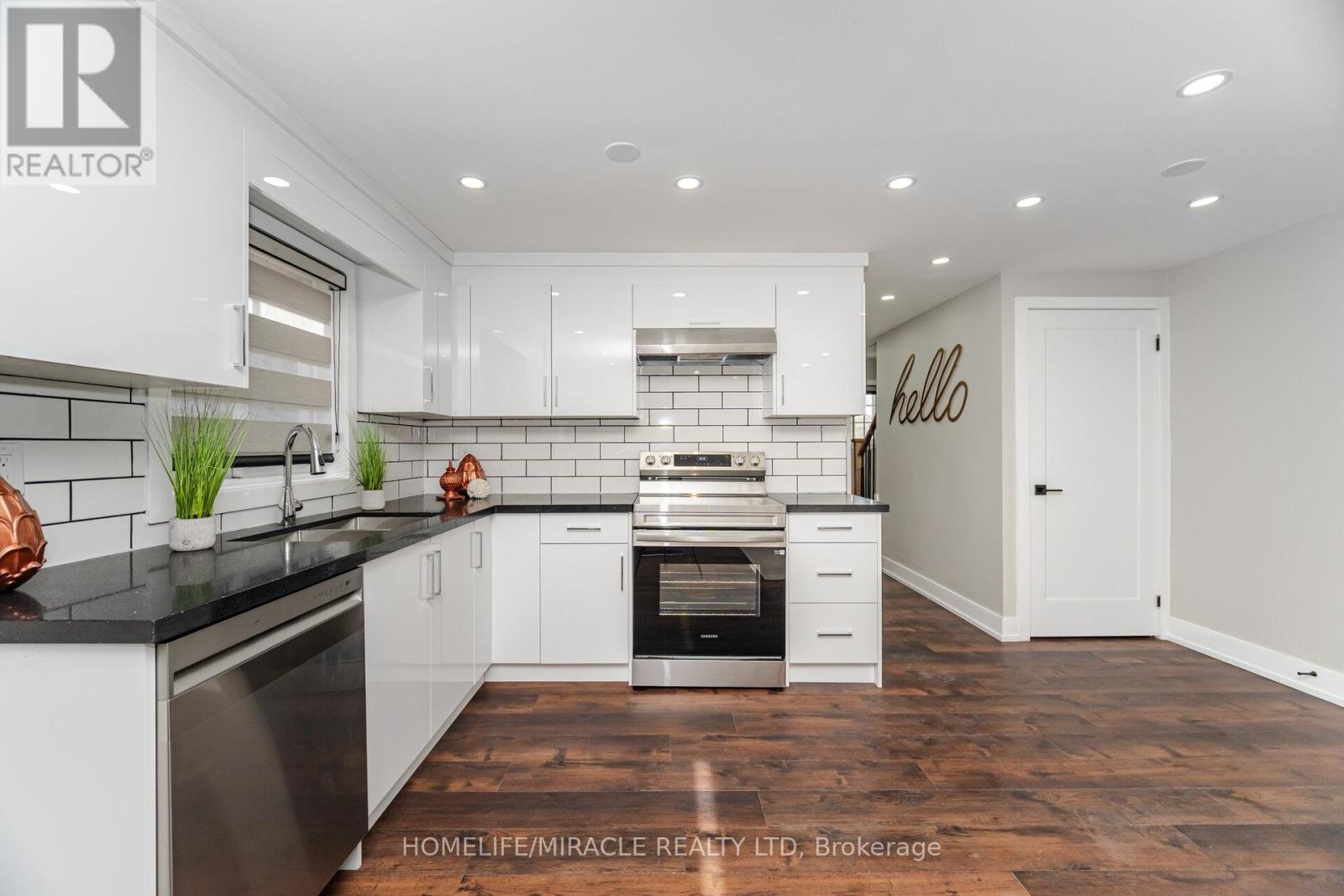 340 Dunsmore Lane, Barrie (Georgian Drive), Ontario  L4M 7B2 - Photo 7 - S13715564