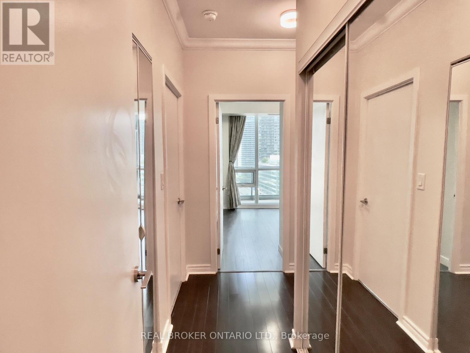 1601 - 18 Harbour Street, Toronto, Ontario M5J 2Z6 - Photo 12 - C13714974