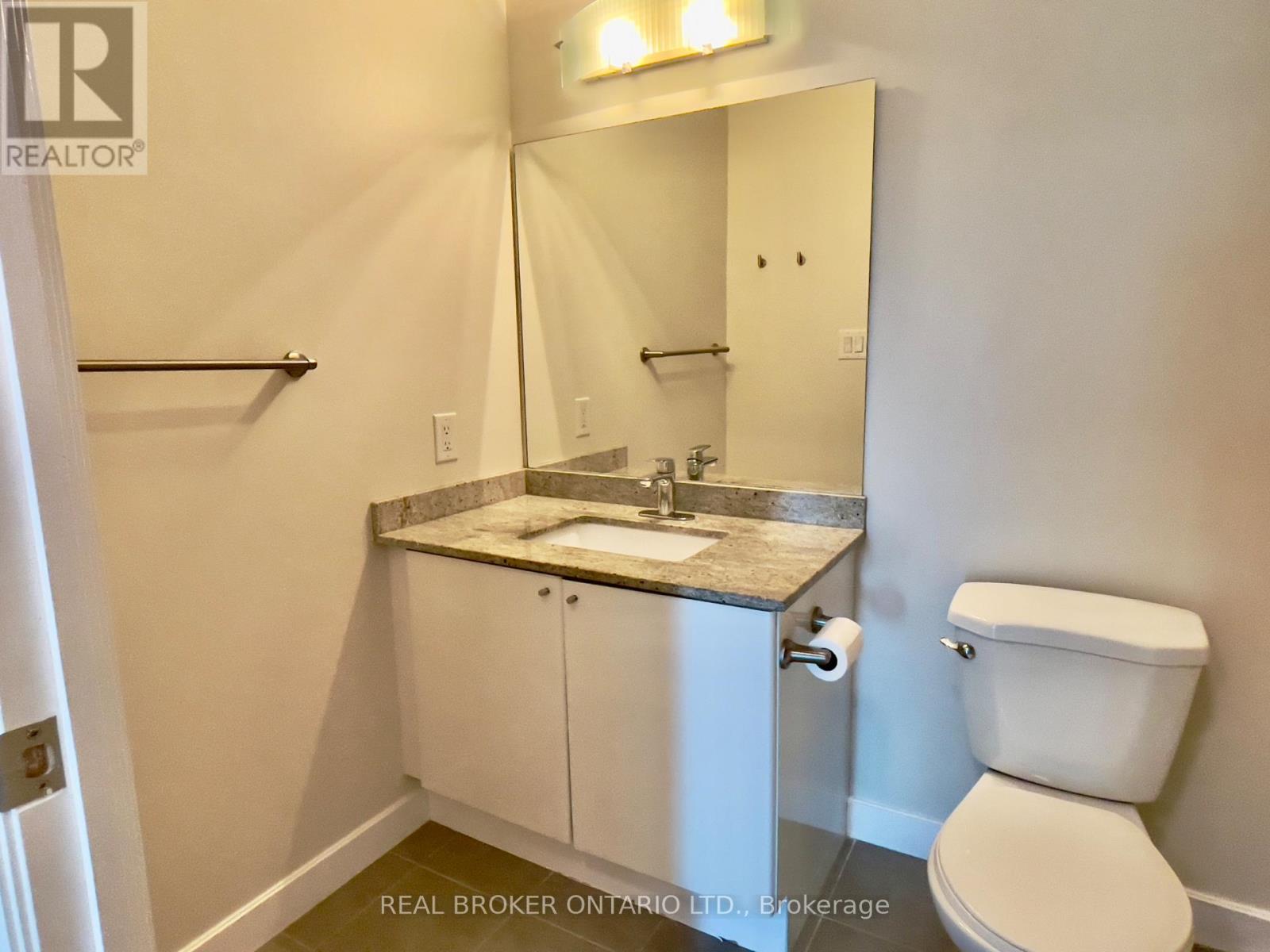 1601 - 18 Harbour Street, Toronto, Ontario M5J 2Z6 - Photo 10 - C13714974