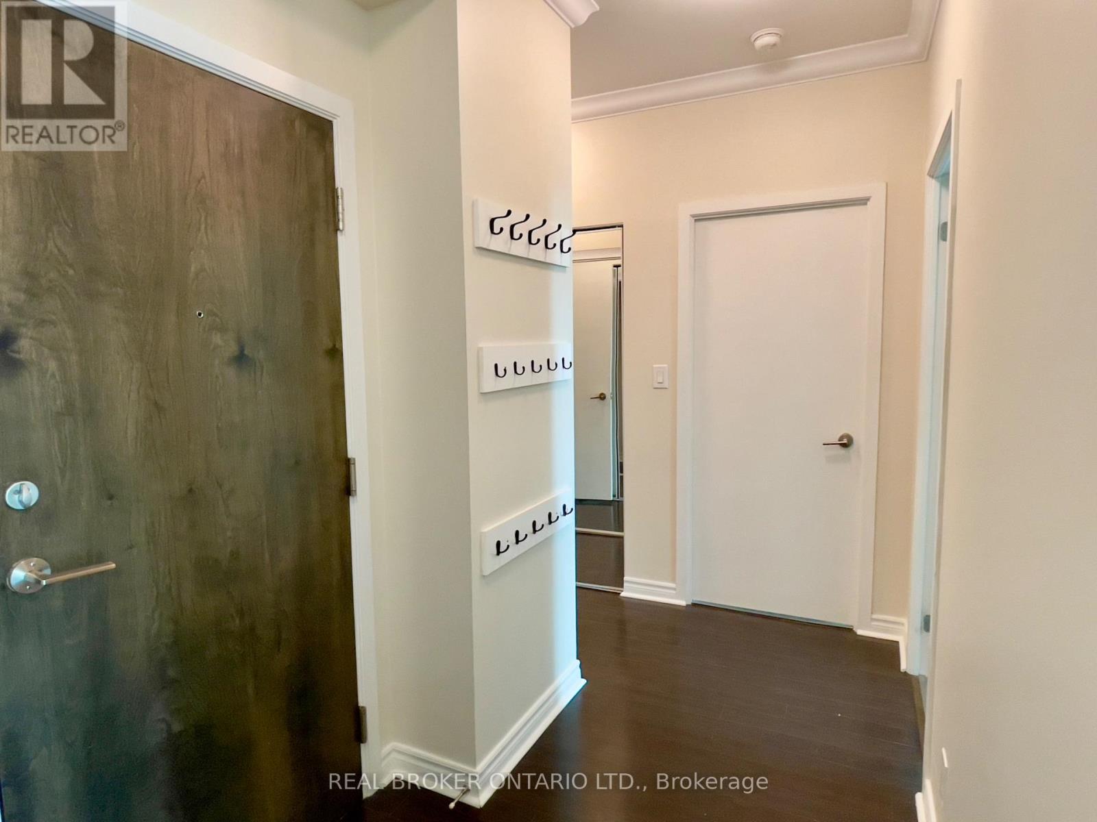 1601 - 18 Harbour Street, Toronto, Ontario M5J 2Z6 - Photo 9 - C13714974