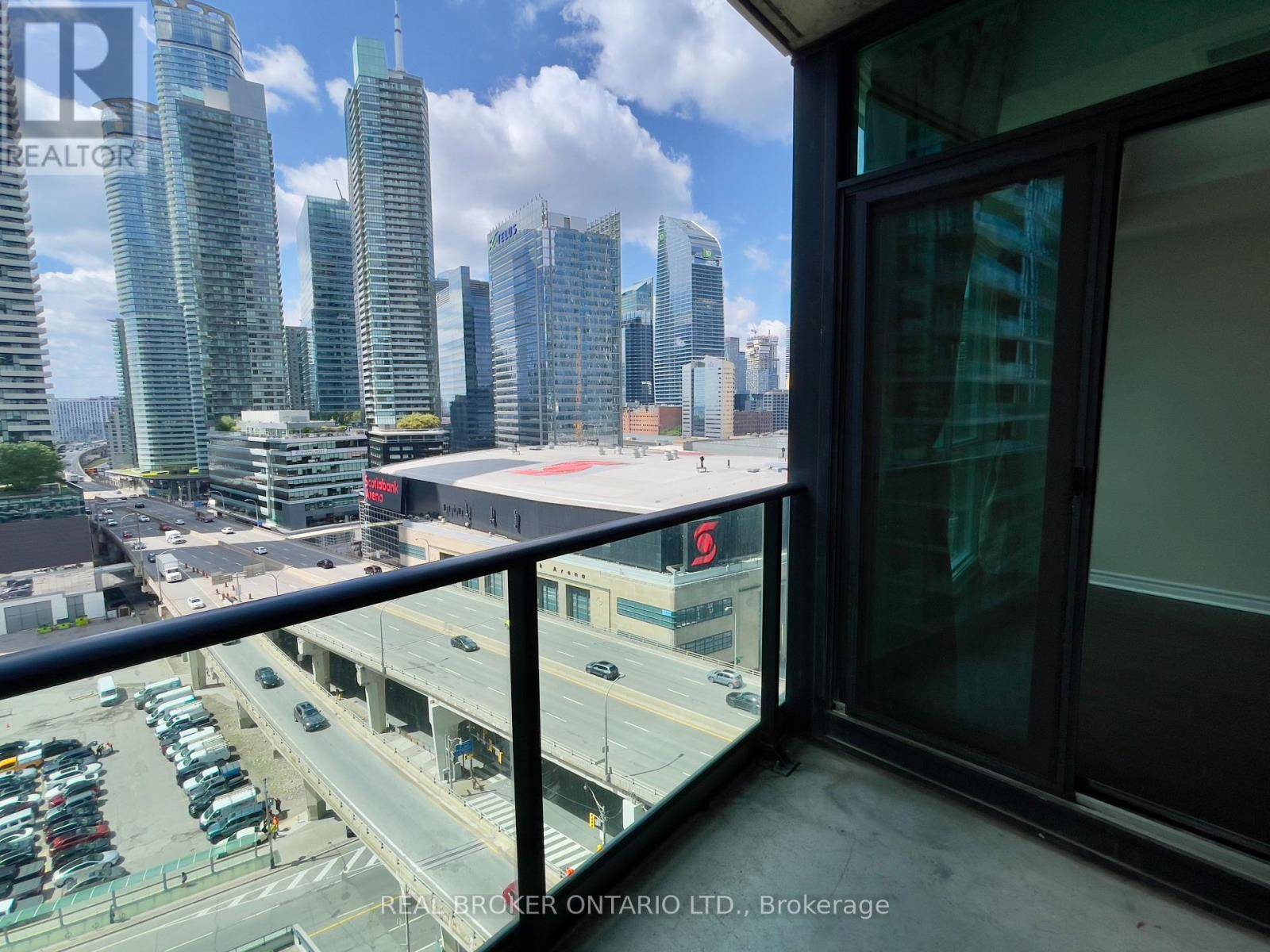 1601 - 18 Harbour Street, Toronto, Ontario M5J 2Z6 - Photo 8 - C13714974