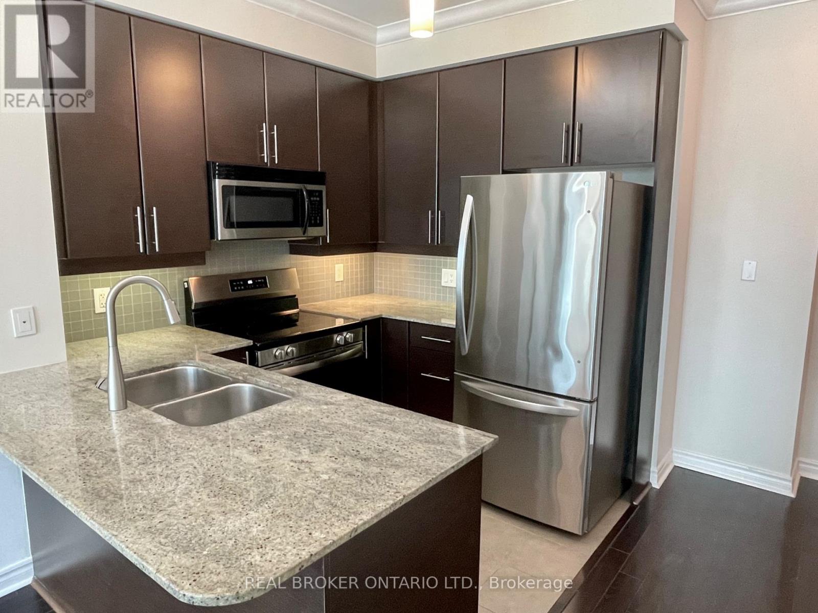 1601 - 18 Harbour Street, Toronto, Ontario M5J 2Z6 - Photo 4 - C13714974