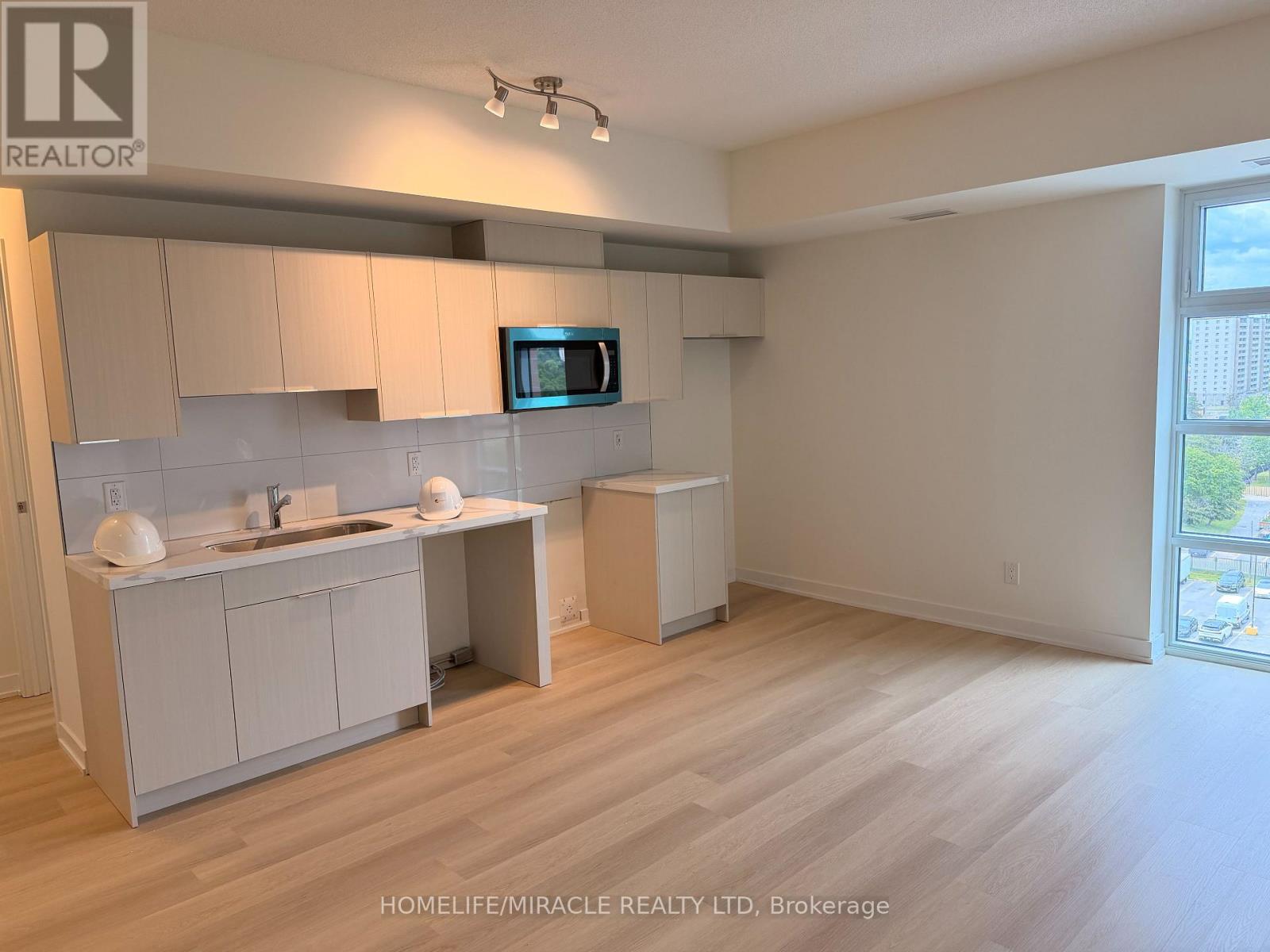 903 - 2825 Jane Street, Toronto, Ontario  M3N 0A8 - Photo 2 - W13715472
