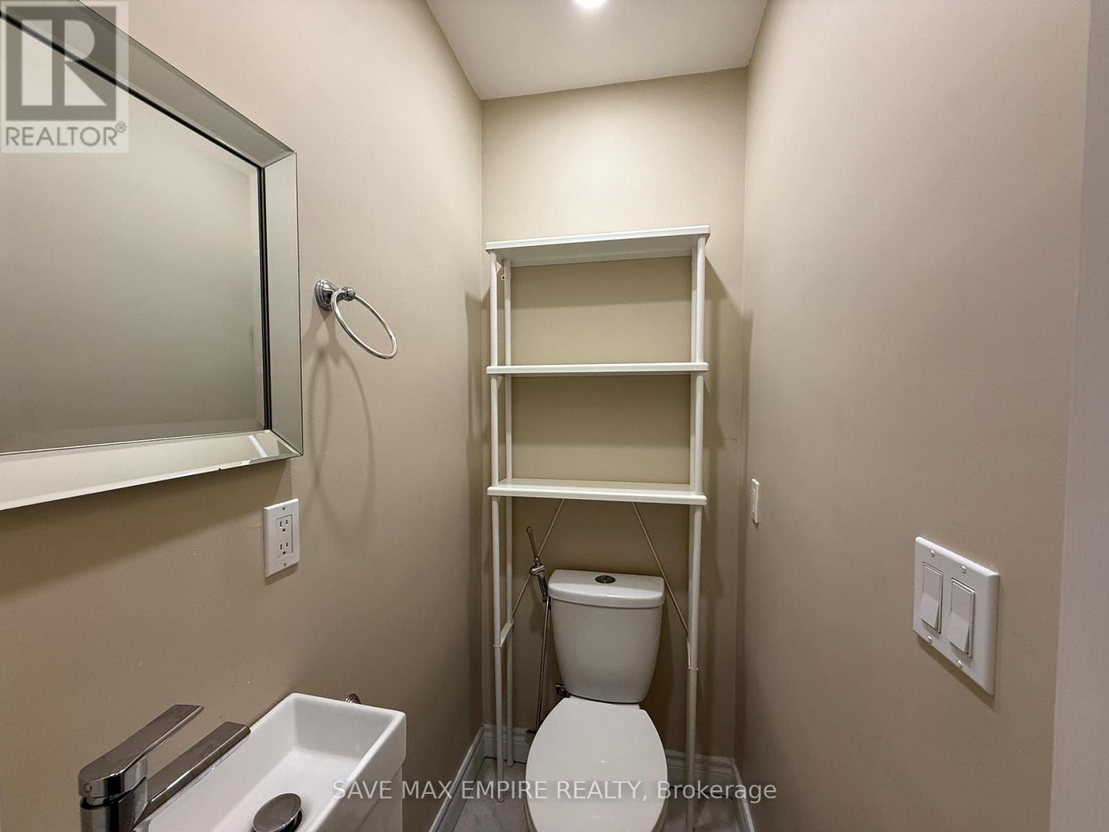 1560 Sandgate Crescent, Mississauga, Ontario  L5J 2E5 - Photo 12 - W13715642