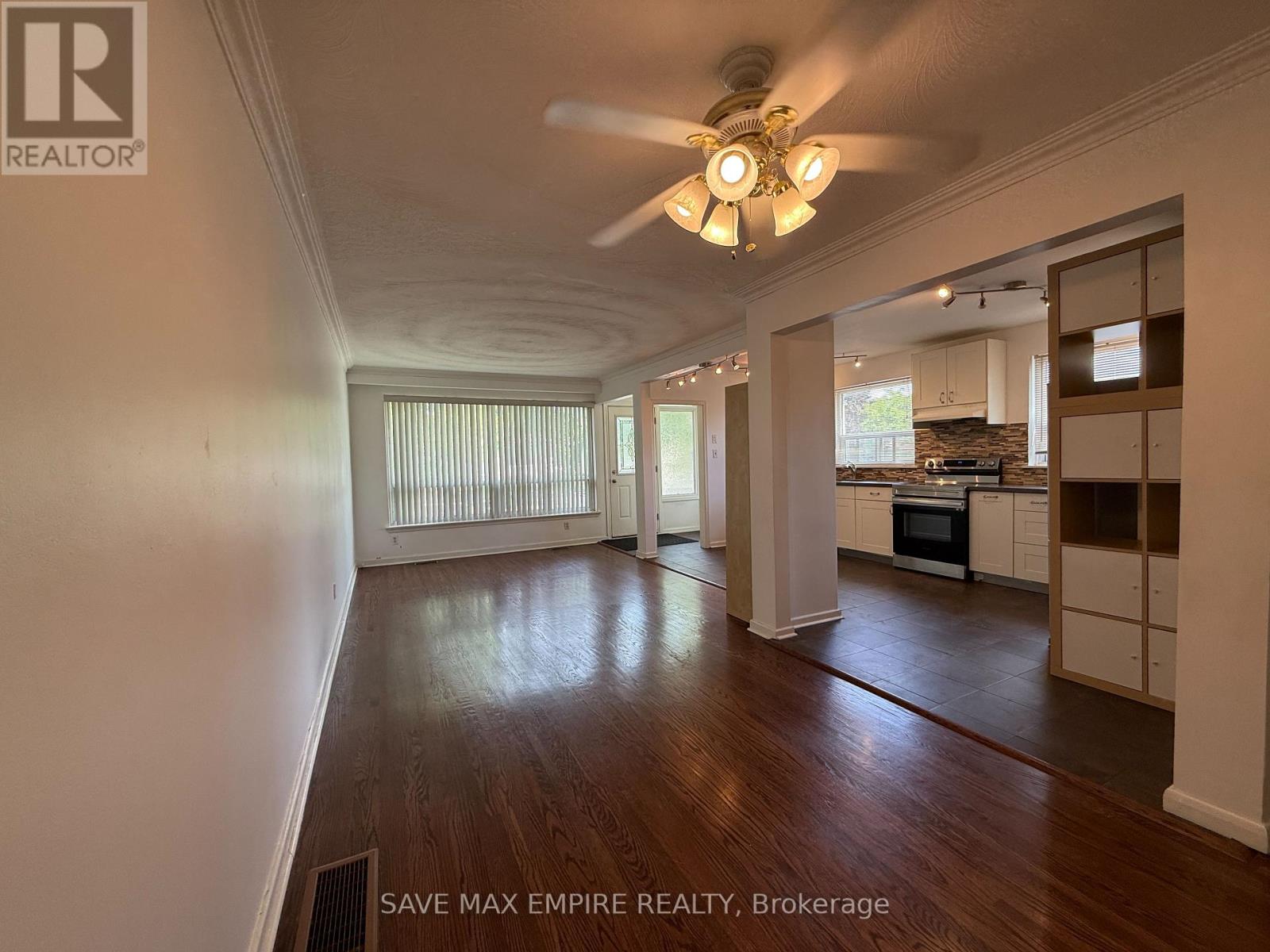 1560 Sandgate Crescent, Mississauga, Ontario  L5J 2E5 - Photo 7 - W13715642