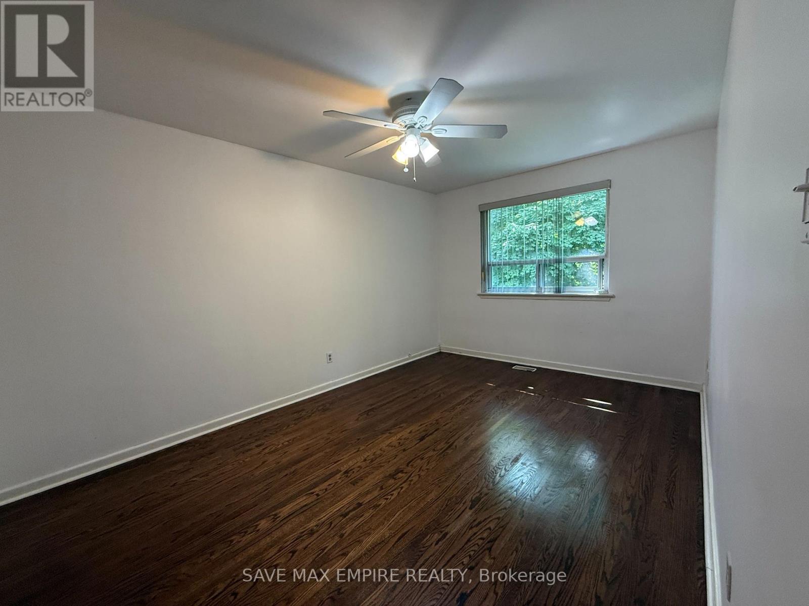 1560 Sandgate Crescent, Mississauga, Ontario  L5J 2E5 - Photo 9 - W13715642