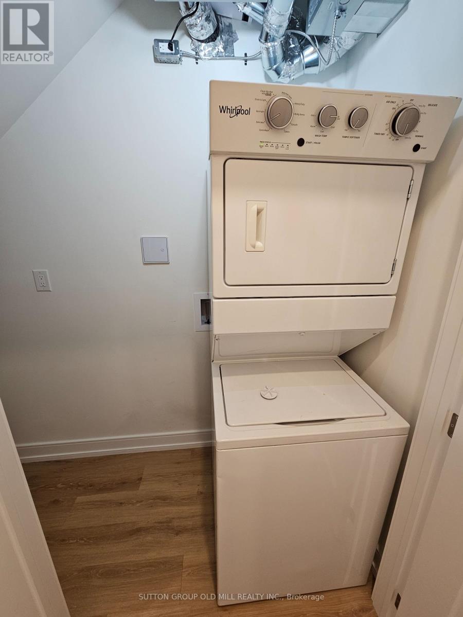 2nd Floor - 3293 Dundas Street W, Toronto, Ontario  M6P 2A5 - Photo 4 - W13715692