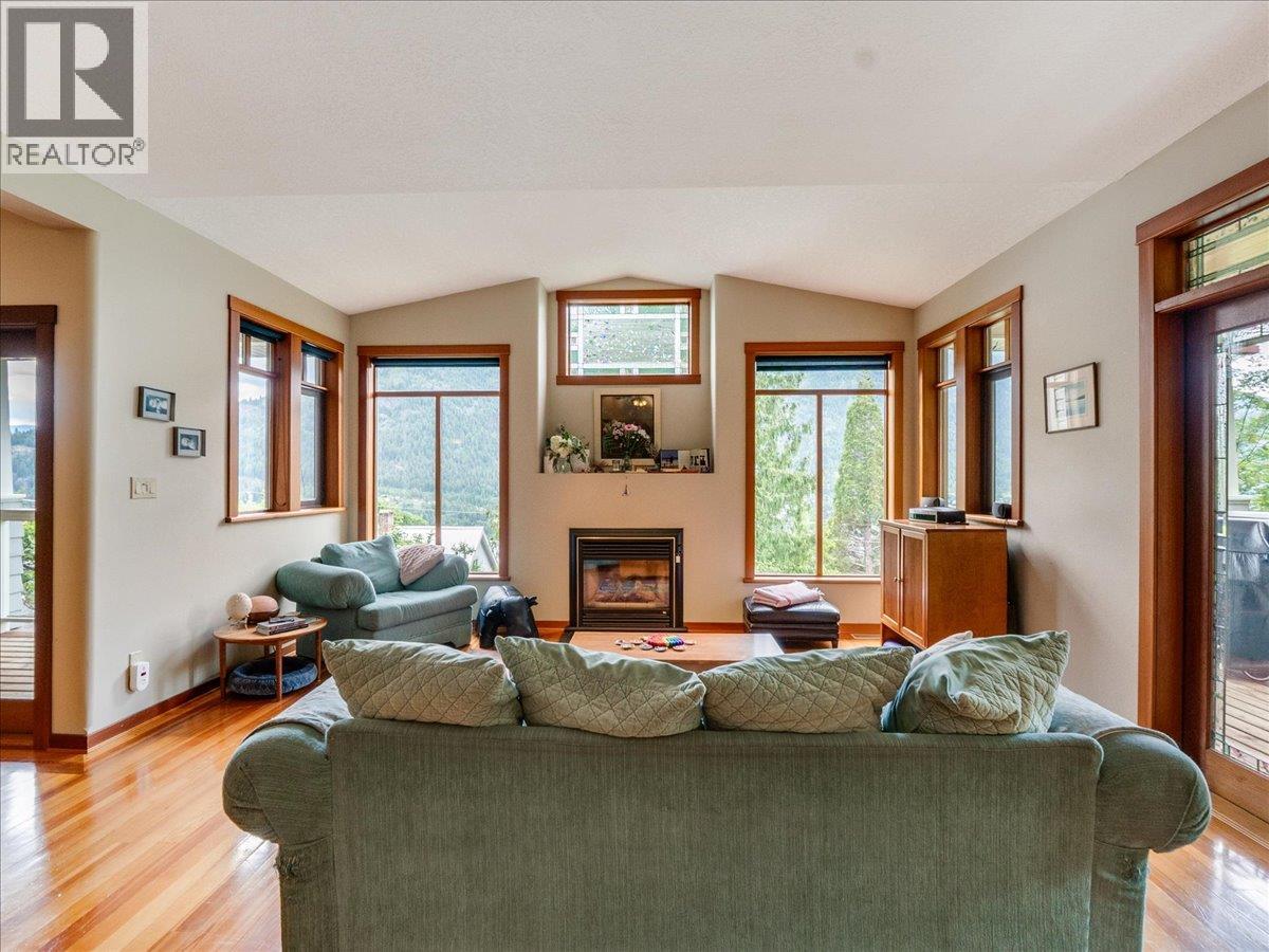 711 Regent Street, Nelson, British Columbia  V1L 5W5 - Photo 28 - 10390685