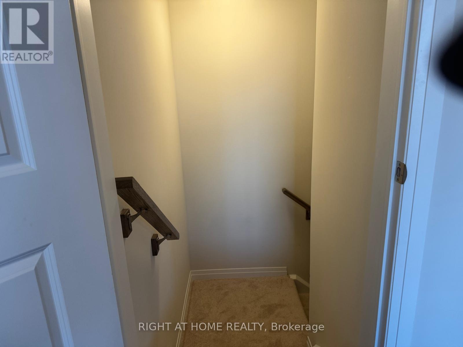 44 - 869 North Waterdown Drive, Hamilton, Ontario  L8B 1W4 - Photo 31 - X13715542