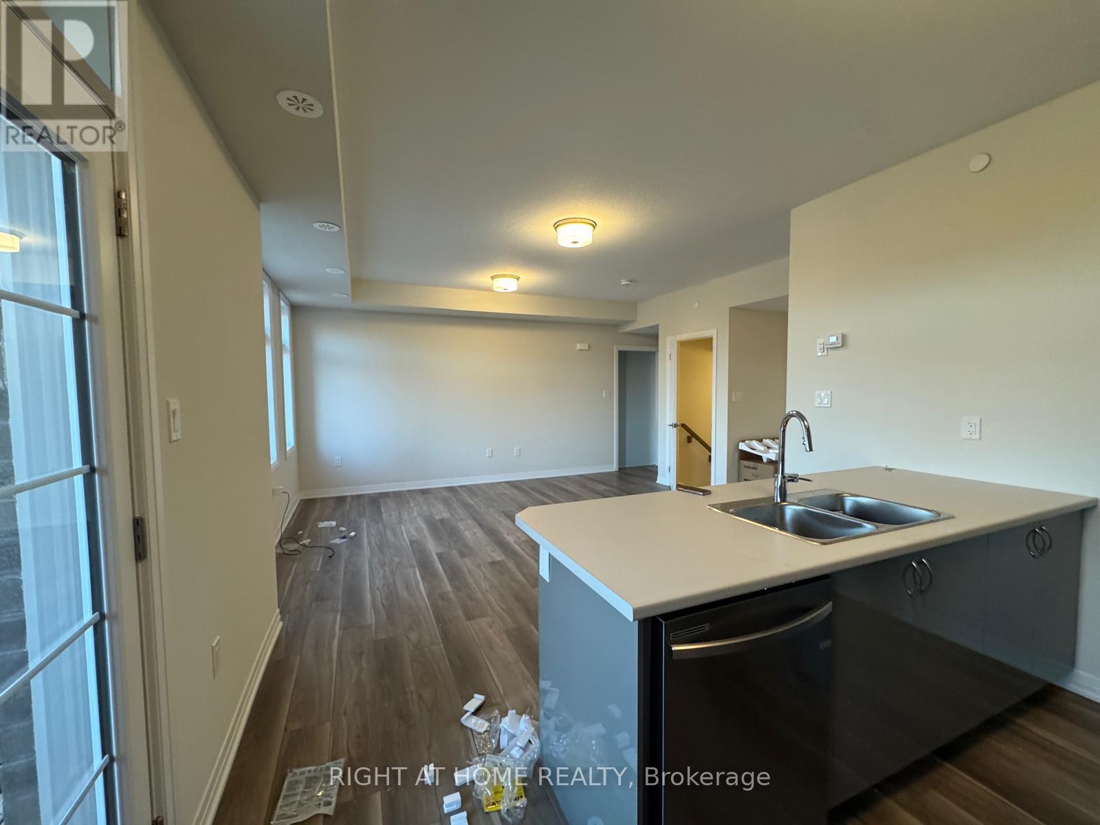 44 - 869 North Waterdown Drive, Hamilton, Ontario  L8B 1W4 - Photo 6 - X13715542