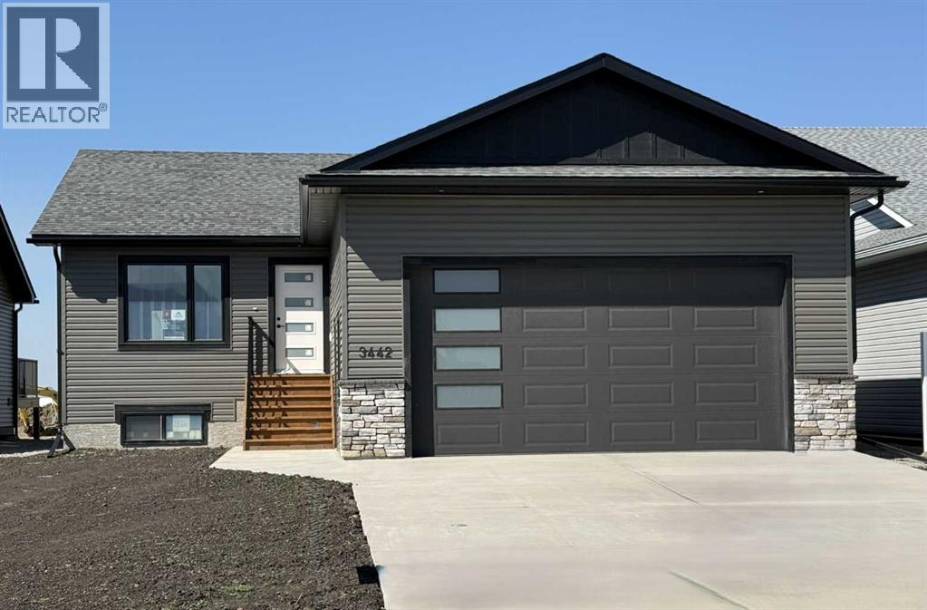 3442 Victory Way, Olds, Alberta