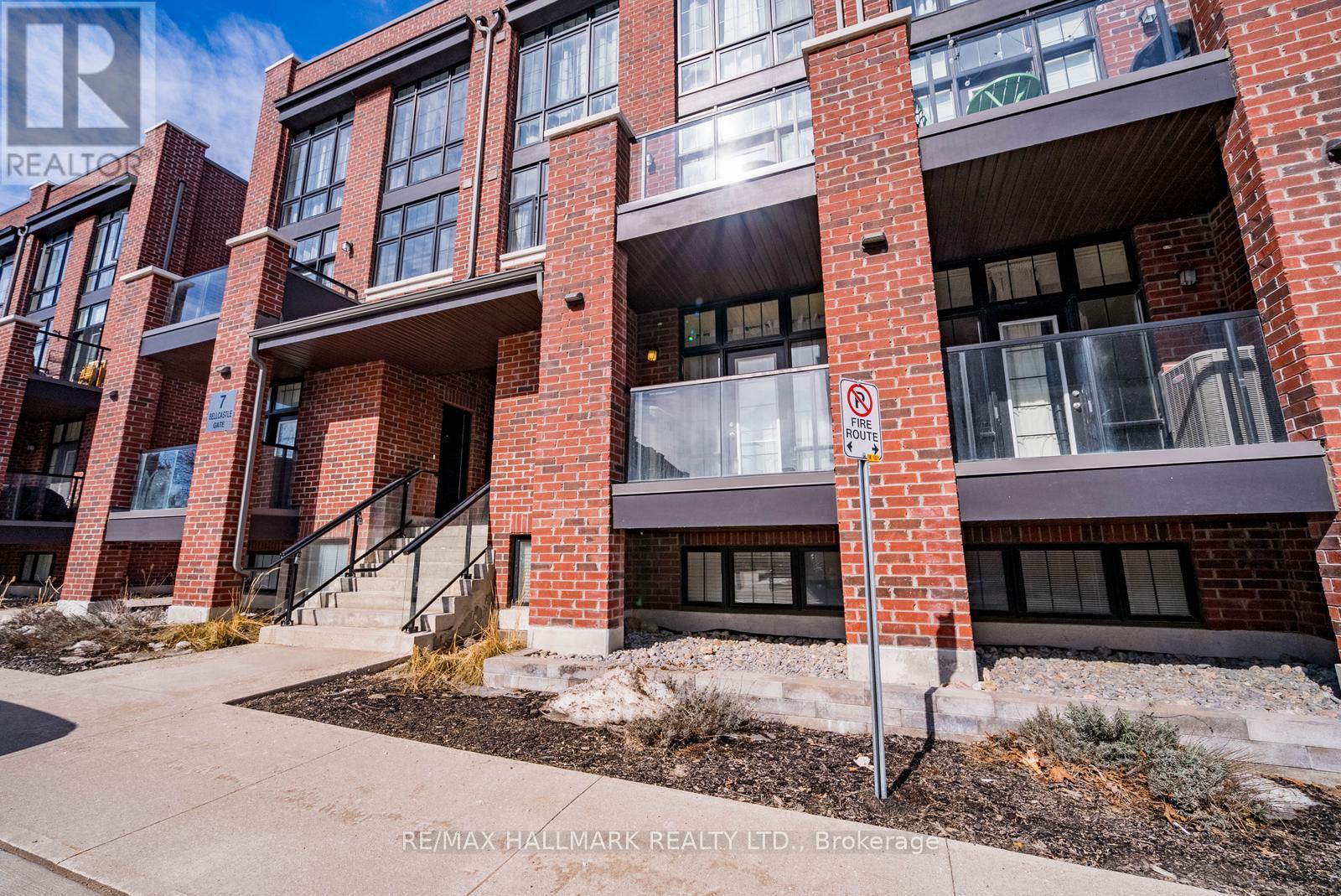 232 - 7 Bellcastle Gate, Whitchurch-Stouffville, Ontario  L4A 0W5 - Photo 2 - N12864894