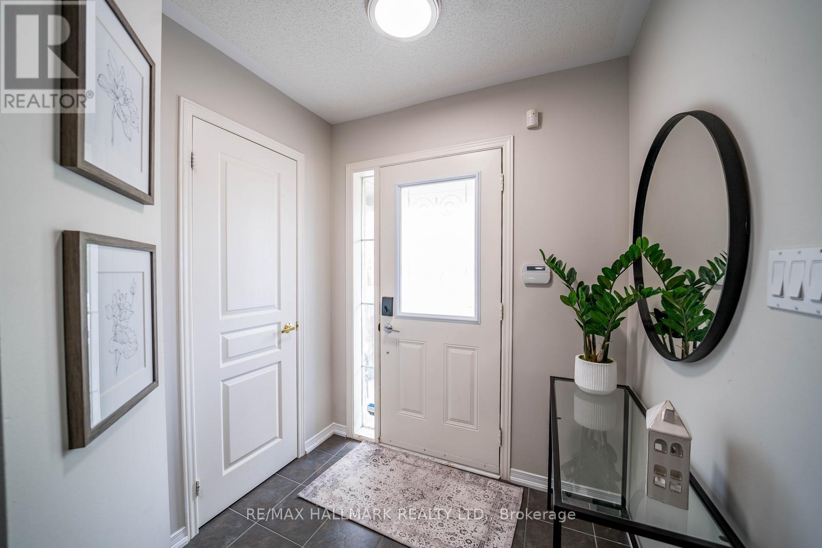 85 Vera Lynn Crescent, Whitchurch-Stouffville, Ontario  L4A 0X4 - Photo 4 - N13481054