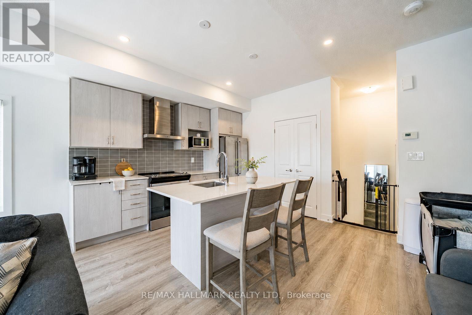 40 Covington Crescent, Whitchurch-Stouffville, Ontario  L4A 4W8 - Photo 8 - N13606654