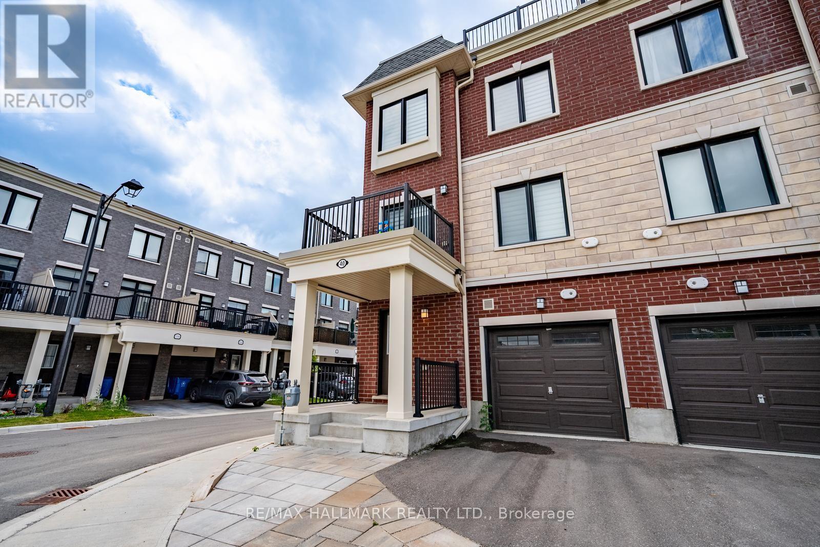 40 Covington Crescent, Whitchurch-Stouffville, Ontario  L4A 4W8 - Photo 3 - N13606654