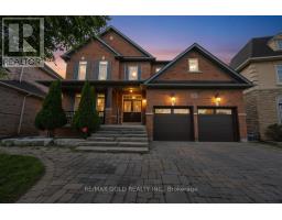 26 MOUNT ROYAL CIRCLE, Brampton, Ontario