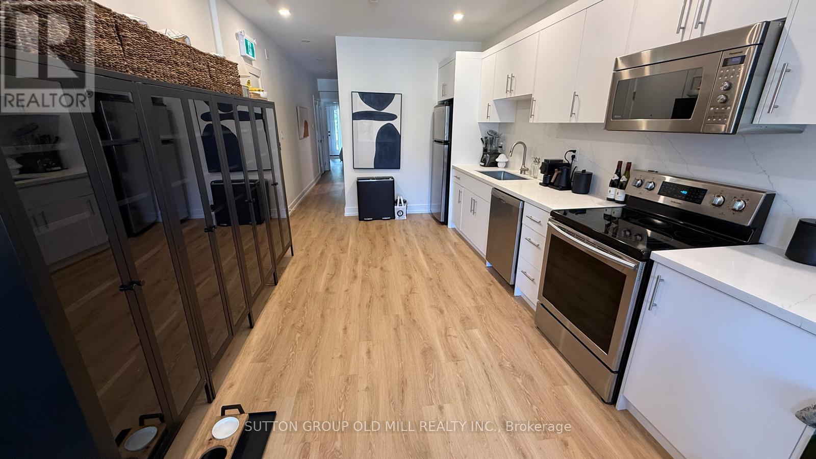 2nd Floor - 3293 Dundas Street W, Toronto, Ontario  M6P 2A5 - Photo 10 - W13715692