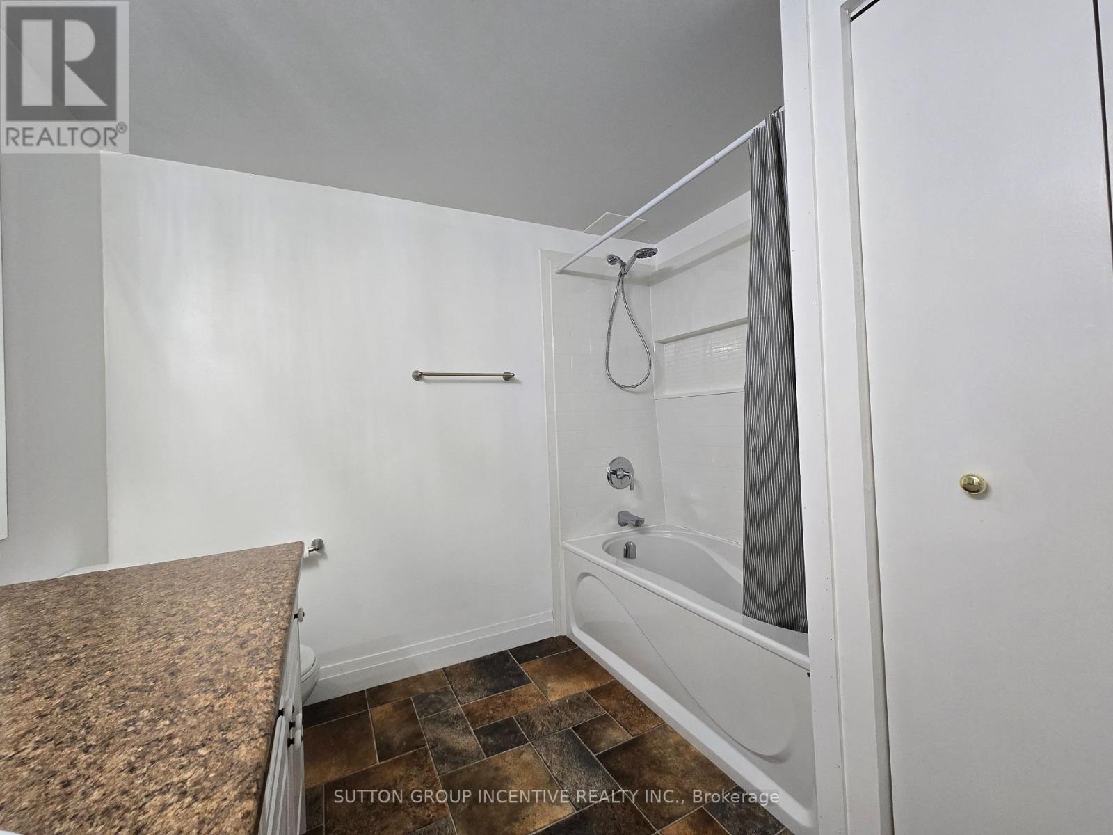 Lower - 211 Cliff Road, Barrie, Ontario  L4N 3X5 - Photo 13 - S13664938