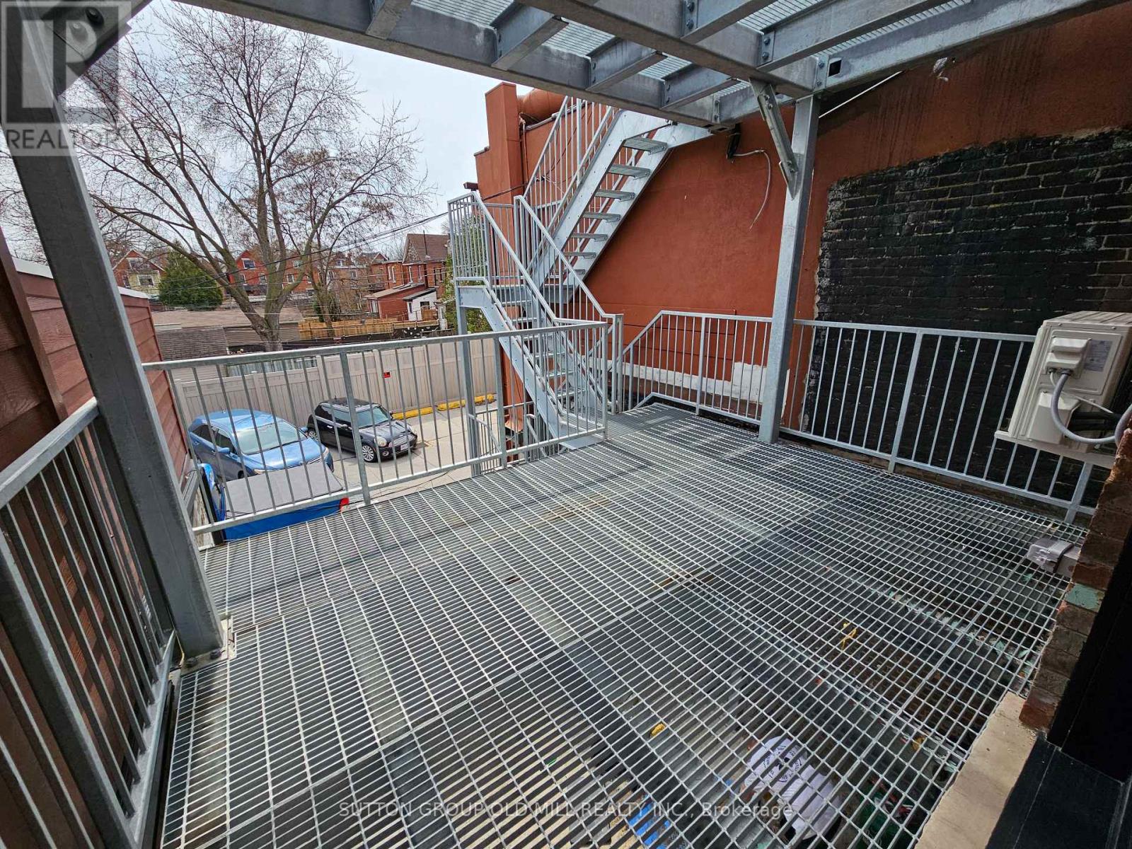 2nd Floor - 3293 Dundas Street W, Toronto, Ontario  M6P 2A5 - Photo 9 - W13715692
