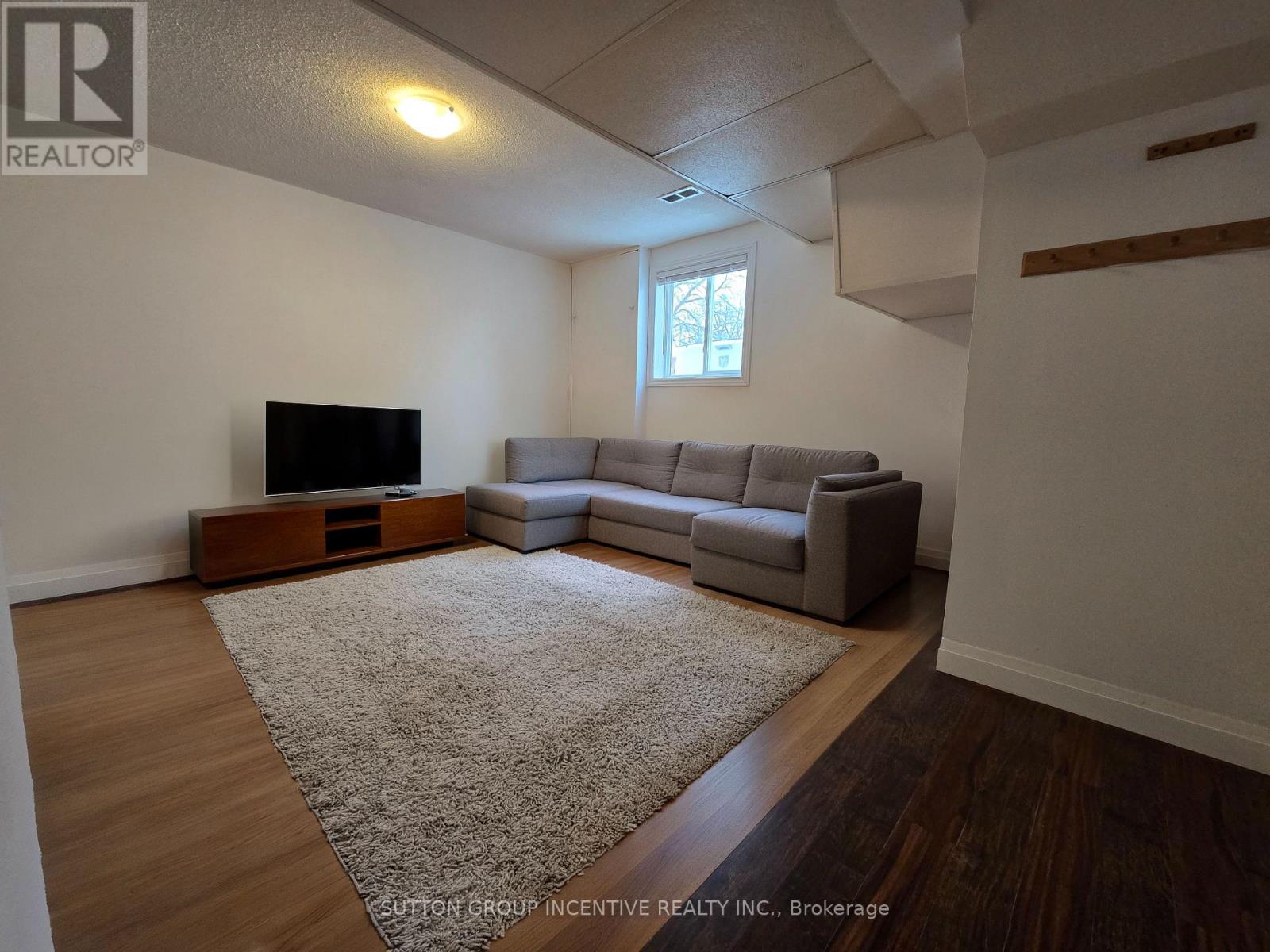 Lower - 211 Cliff Road, Barrie, Ontario  L4N 3X5 - Photo 5 - S13664938