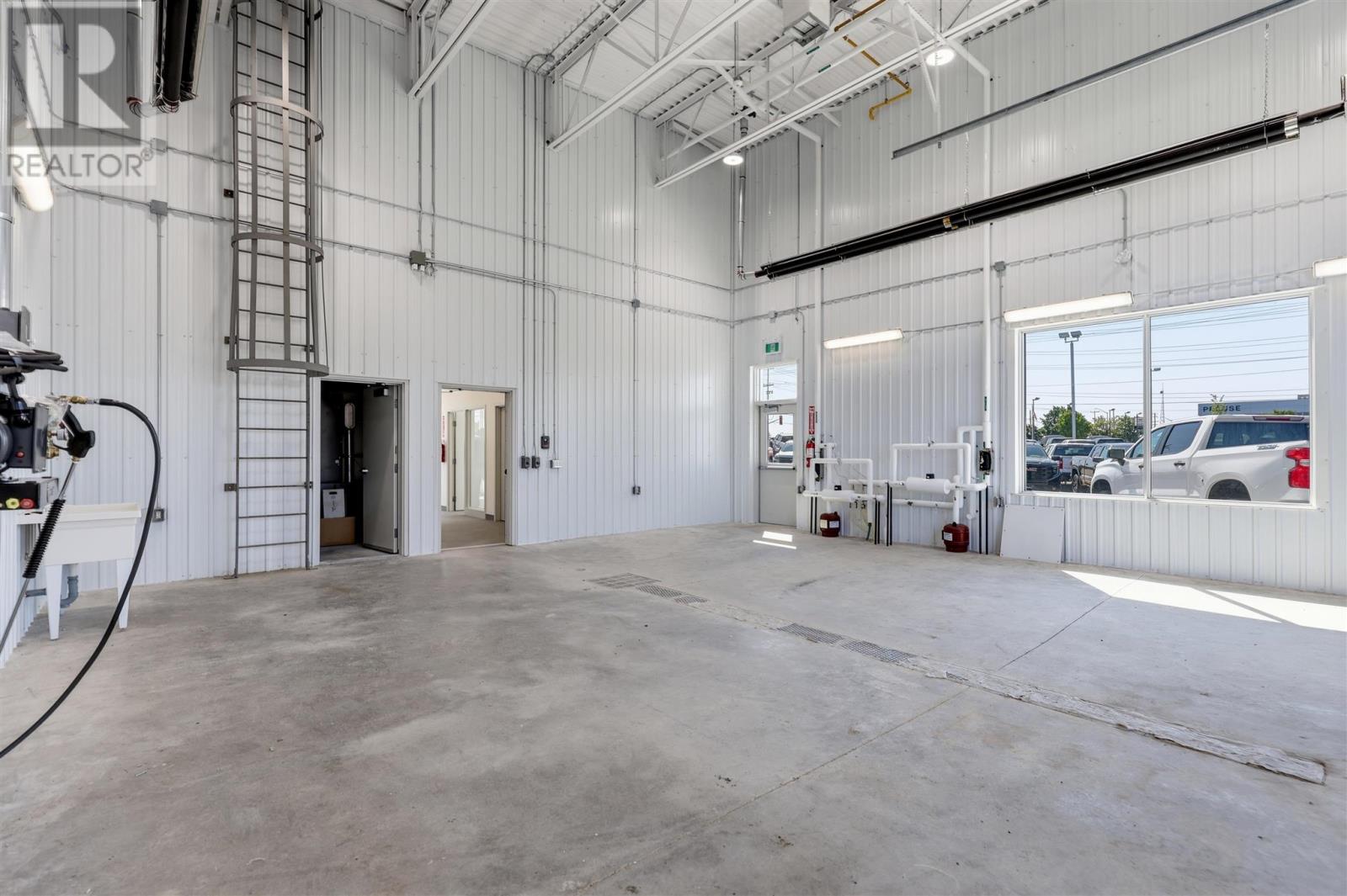 911 Great Northern Rd, Sault Ste. Marie, Ontario  P6B 0B9 - Photo 35 - SM262275