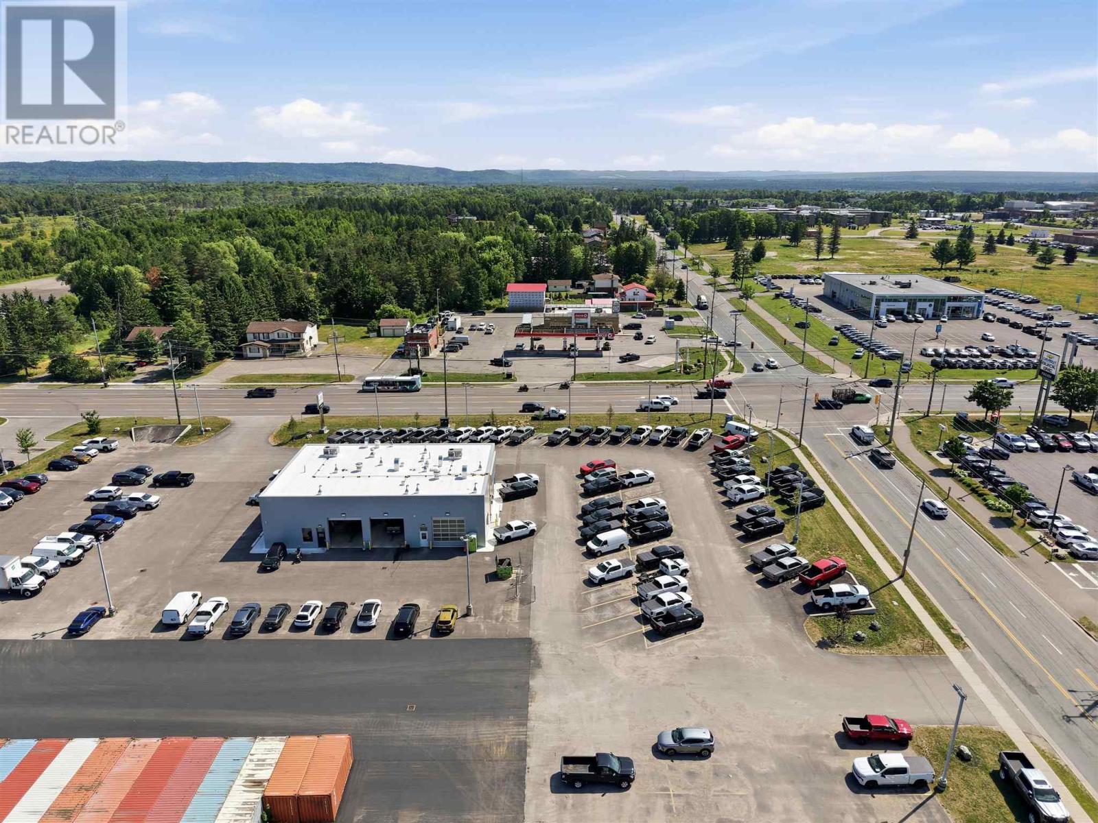911 Great Northern Rd, Sault Ste. Marie, Ontario  P6B 0B9 - Photo 4 - SM262275