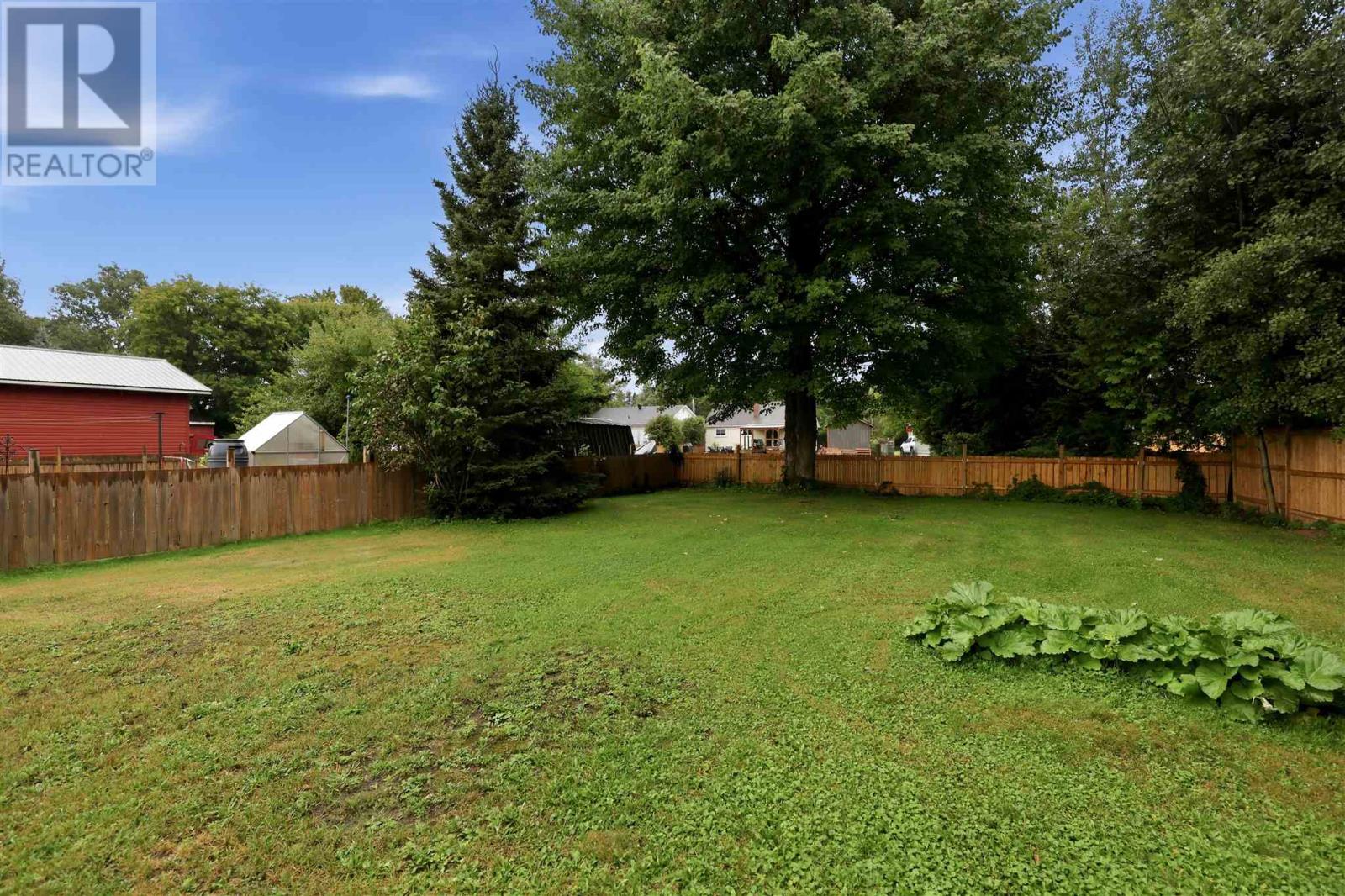 39 Park St, Sault Ste Marie, Ontario  P6A 5G7 - Photo 9 - SM262276