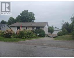 20 Gillanders RD, Elliot Lake, Ontario