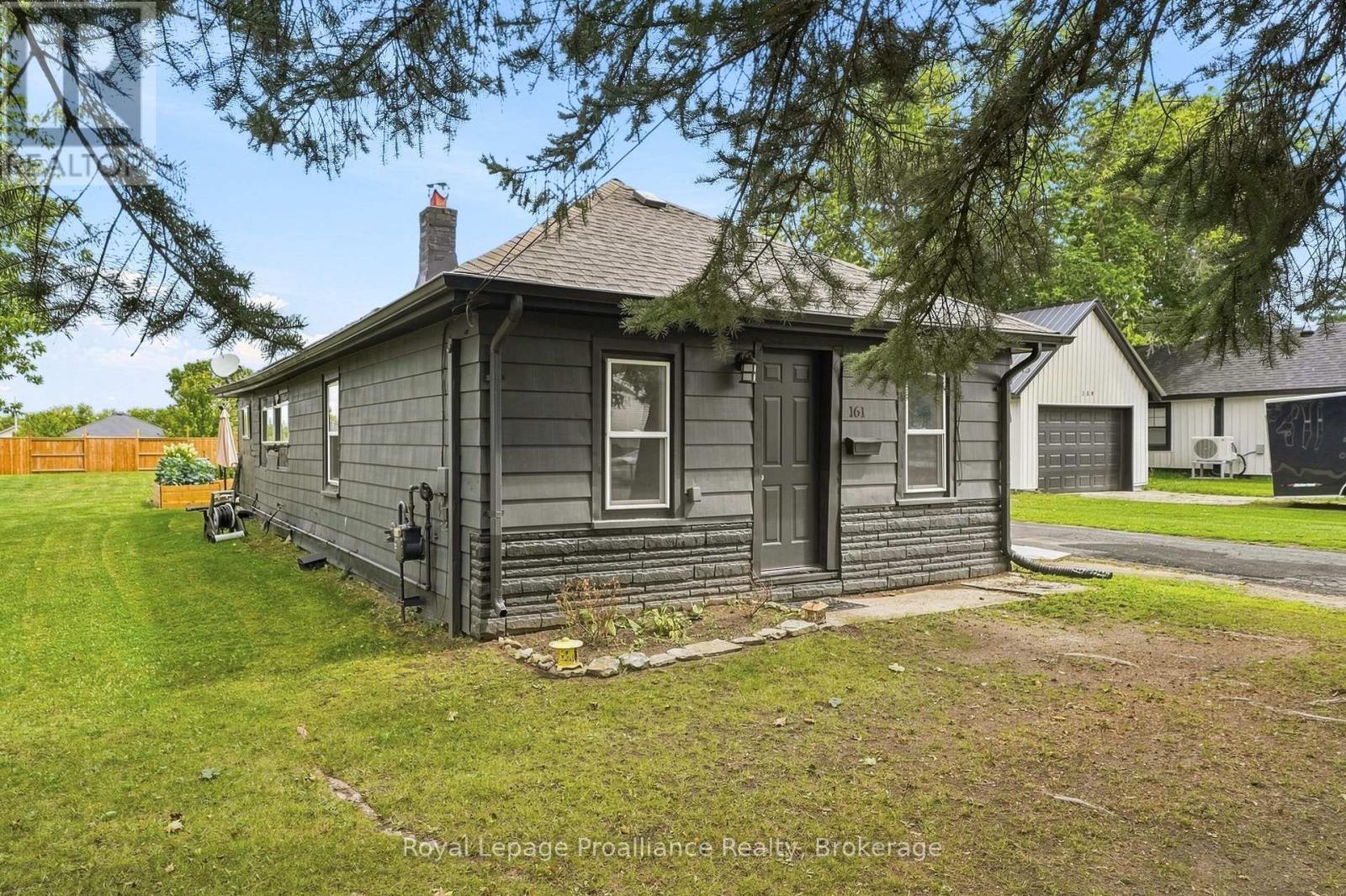 161 University Avenue, Belleville, Ontario  K8N 4Y4 - Photo 30 - X13715708