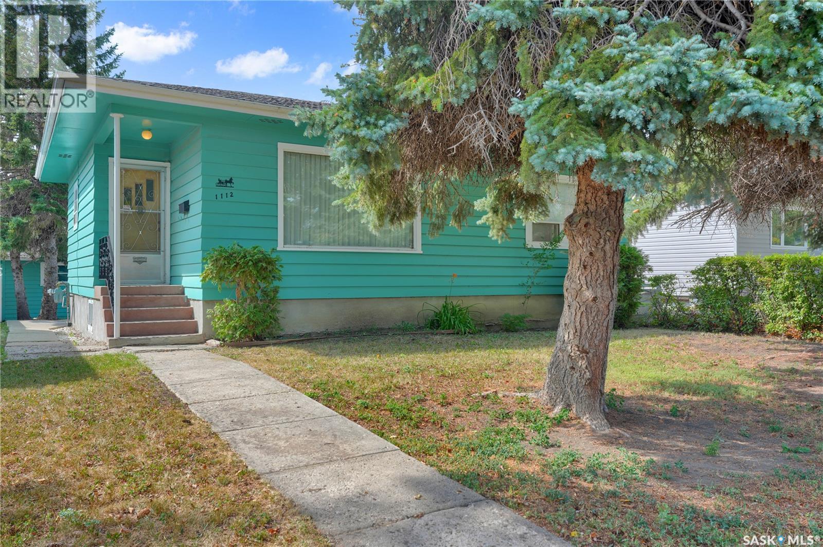 1112 Horace Street, Regina, Saskatchewan  S4T 5L4 - Photo 2 - SK046694