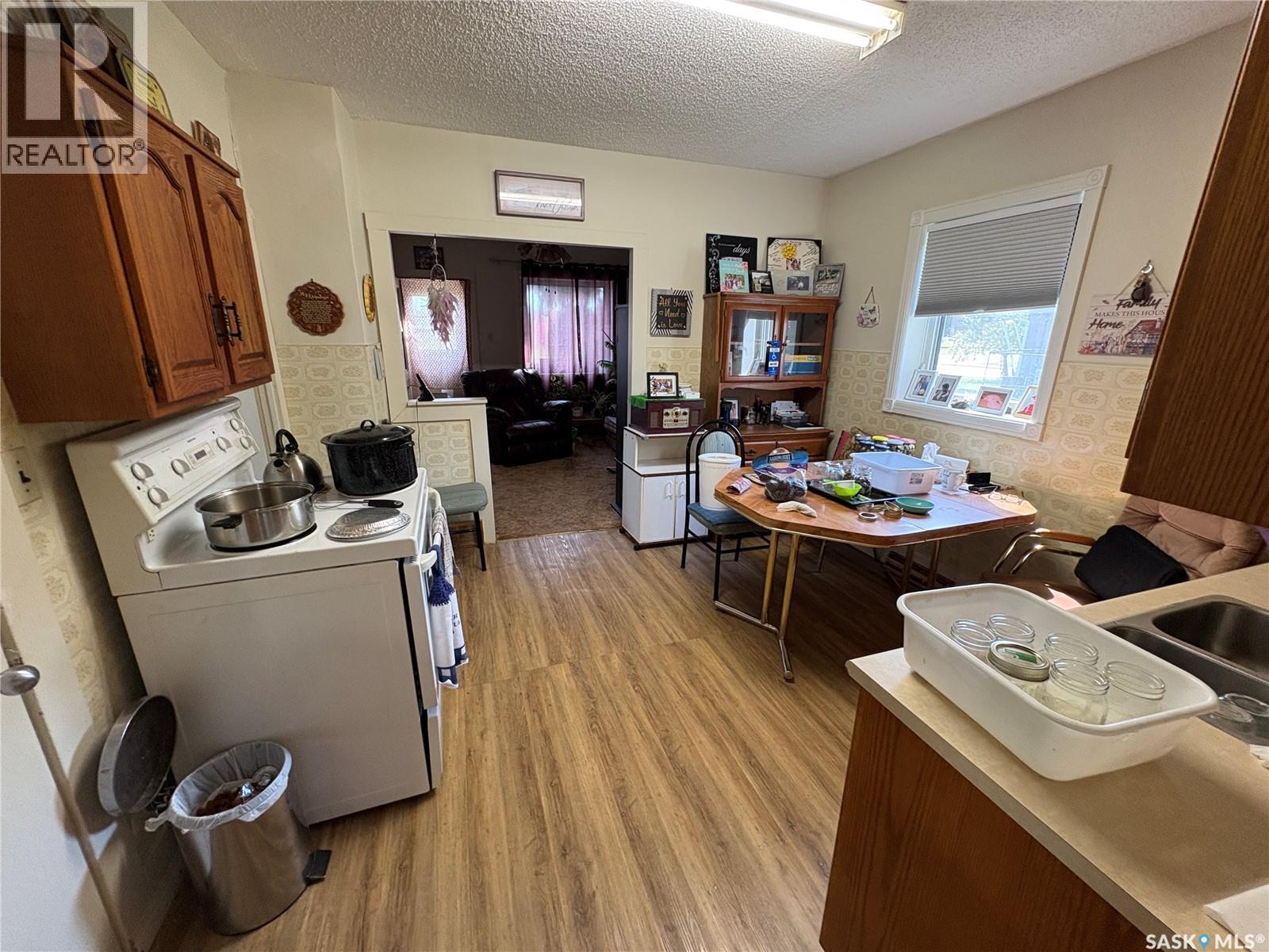 114 Road Avenue, Langenburg, Saskatchewan  S0A 2A0 - Photo 7 - SK046685