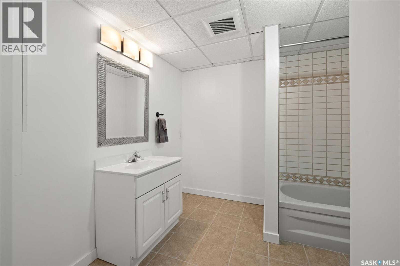 Drive 30 Greensboro Drive, Regina, Saskatchewan  S4S 7G1 - Photo 31 - SK046662