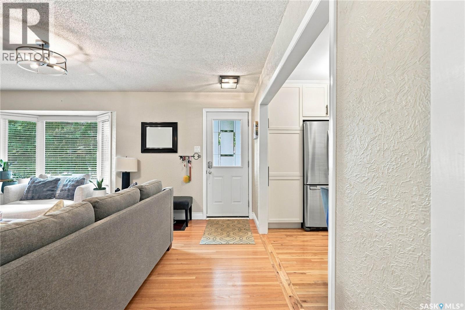 2417 York Avenue, Saskatoon, Saskatchewan  S7J 1J4 - Photo 6 - SK046658