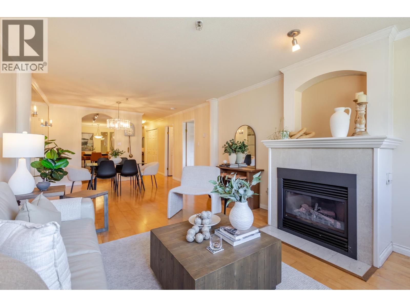 103 2 Renaissance Square, New Westminster, British Columbia V3M 6K3 - Photo 5 - R3158587