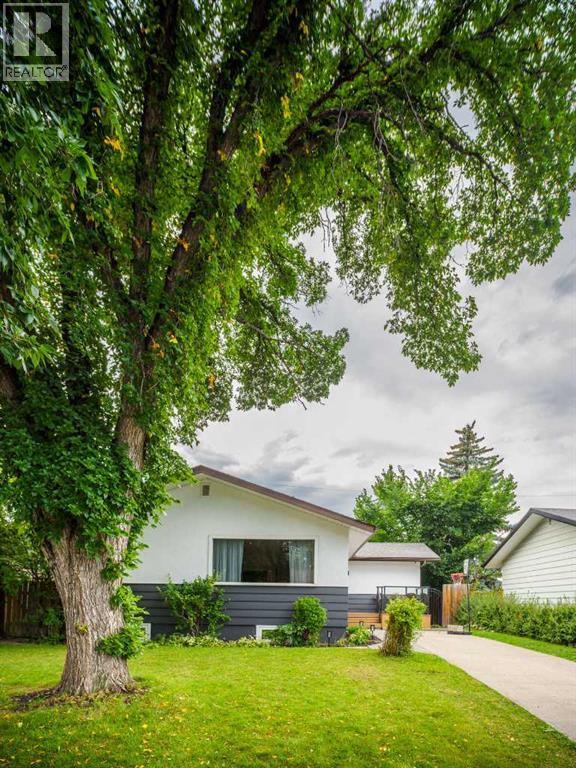 15 Hamlet Road SW, Calgary, Alberta