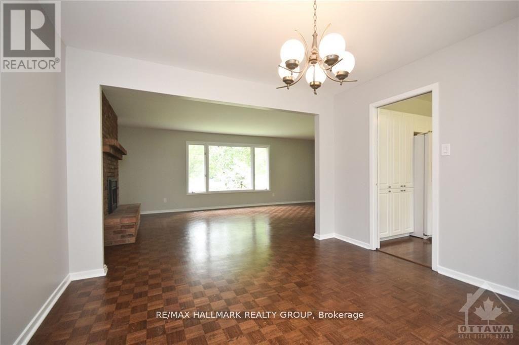 14 Whippoorwill Drive, Ottawa, Ontario  K1J 7J2 - Photo 5 - X13715700