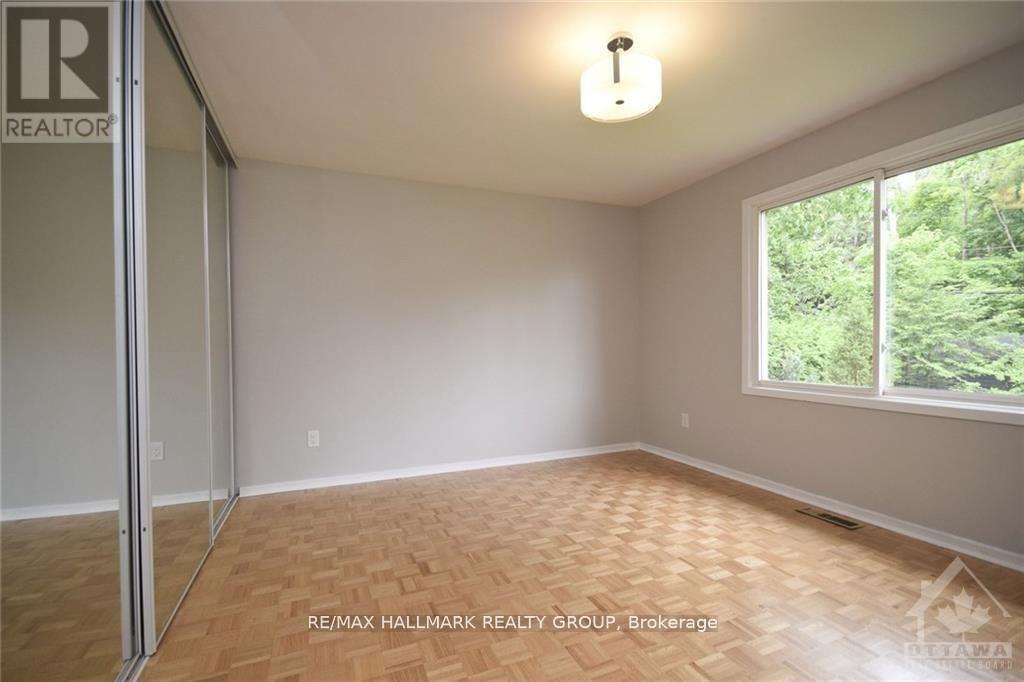 14 Whippoorwill Drive, Ottawa, Ontario  K1J 7J2 - Photo 9 - X13715700