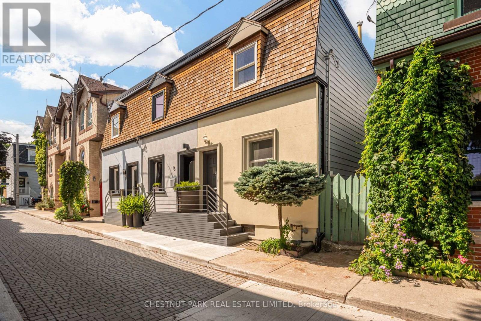 10 Sackville Place, Toronto, Ontario  M4X 1A4 - Photo 1 - C13715728