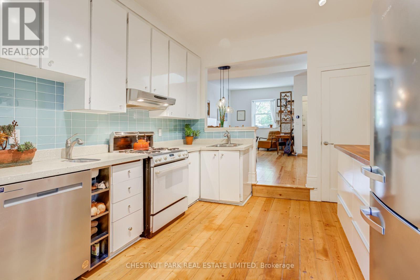 10 Sackville Place, Toronto, Ontario  M4X 1A4 - Photo 13 - C13715728