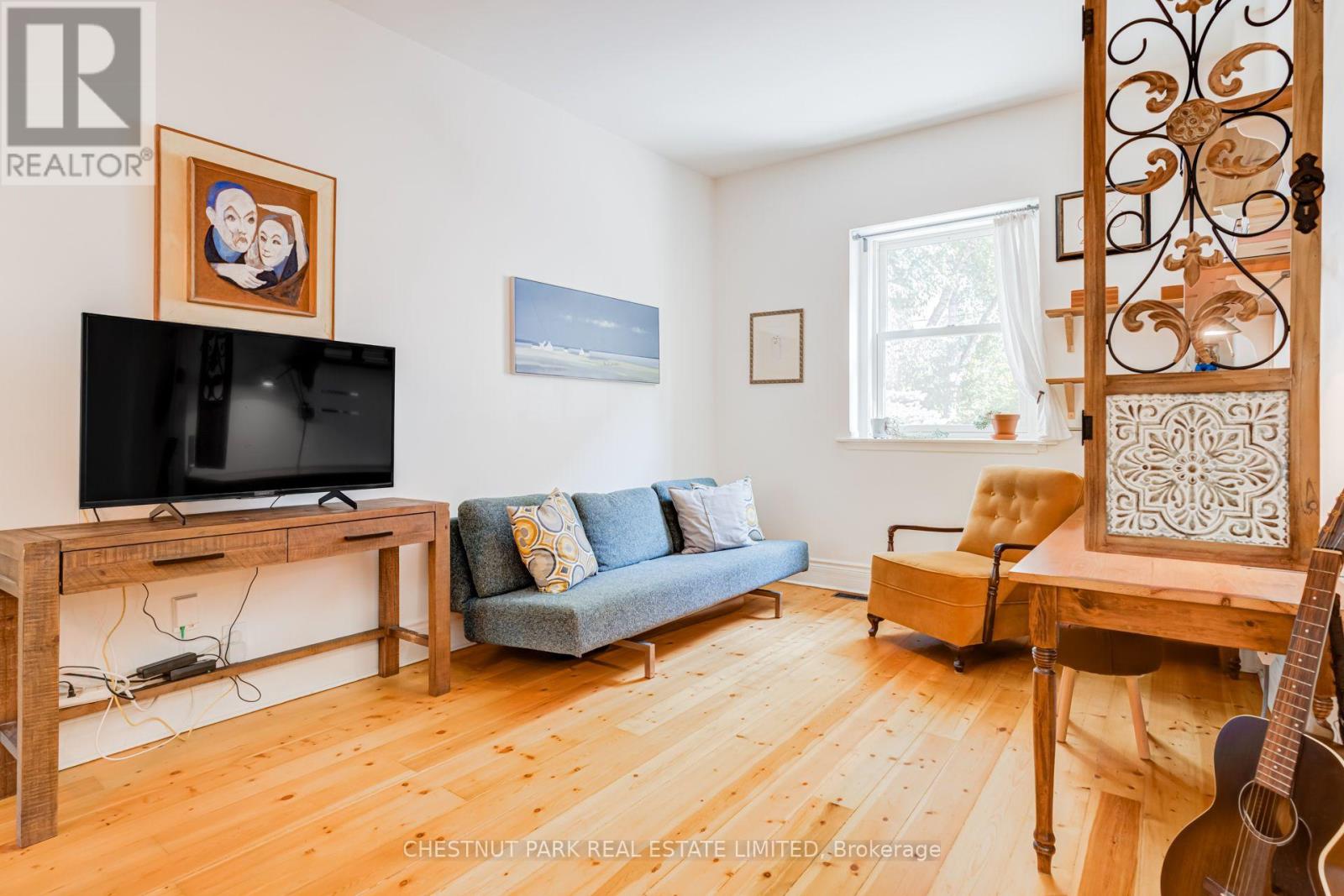 10 Sackville Place, Toronto, Ontario  M4X 1A4 - Photo 4 - C13715728