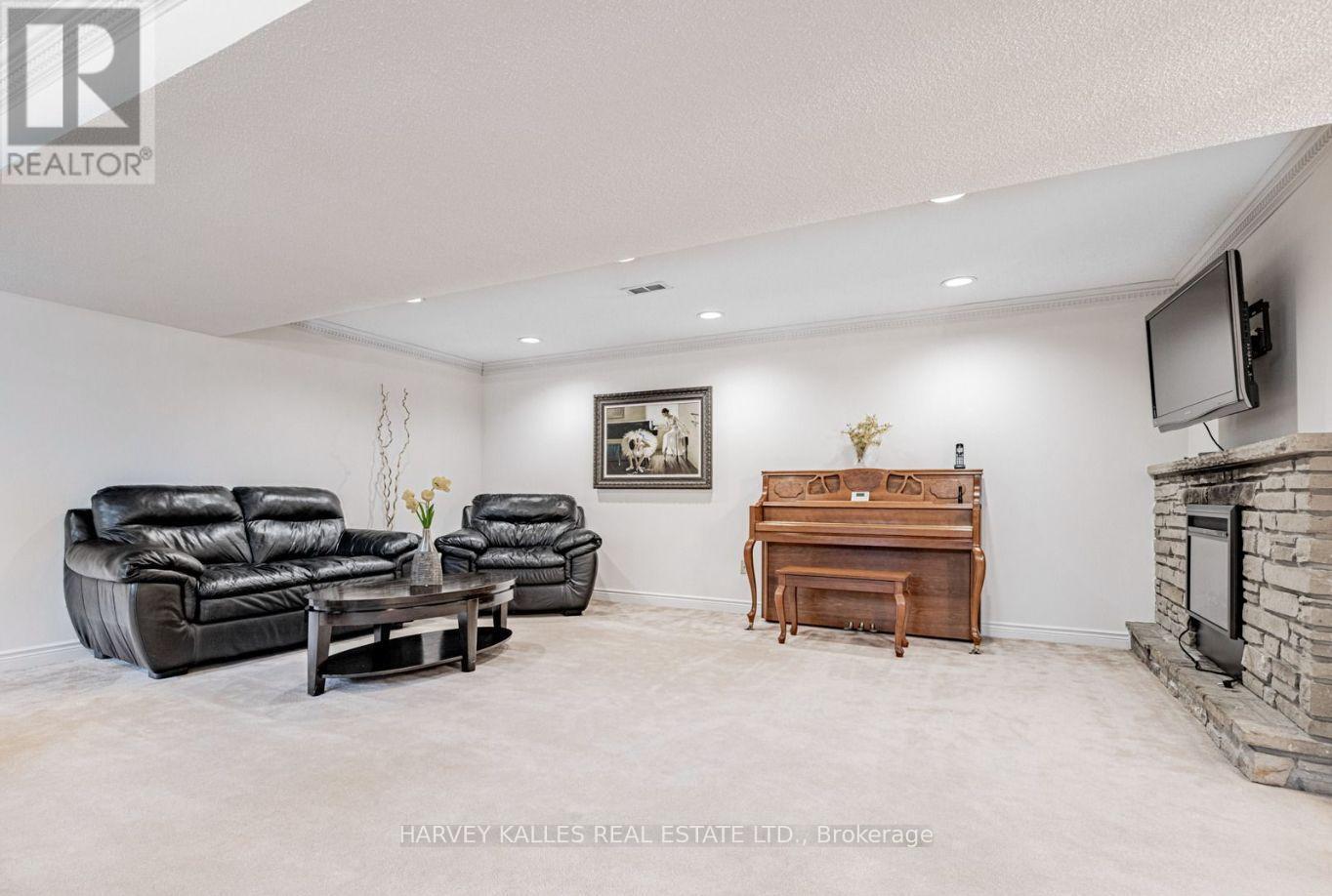 5 Parmbelle Crescent, Toronto, Ontario  M3A 3G5 - Photo 19 - C13715782