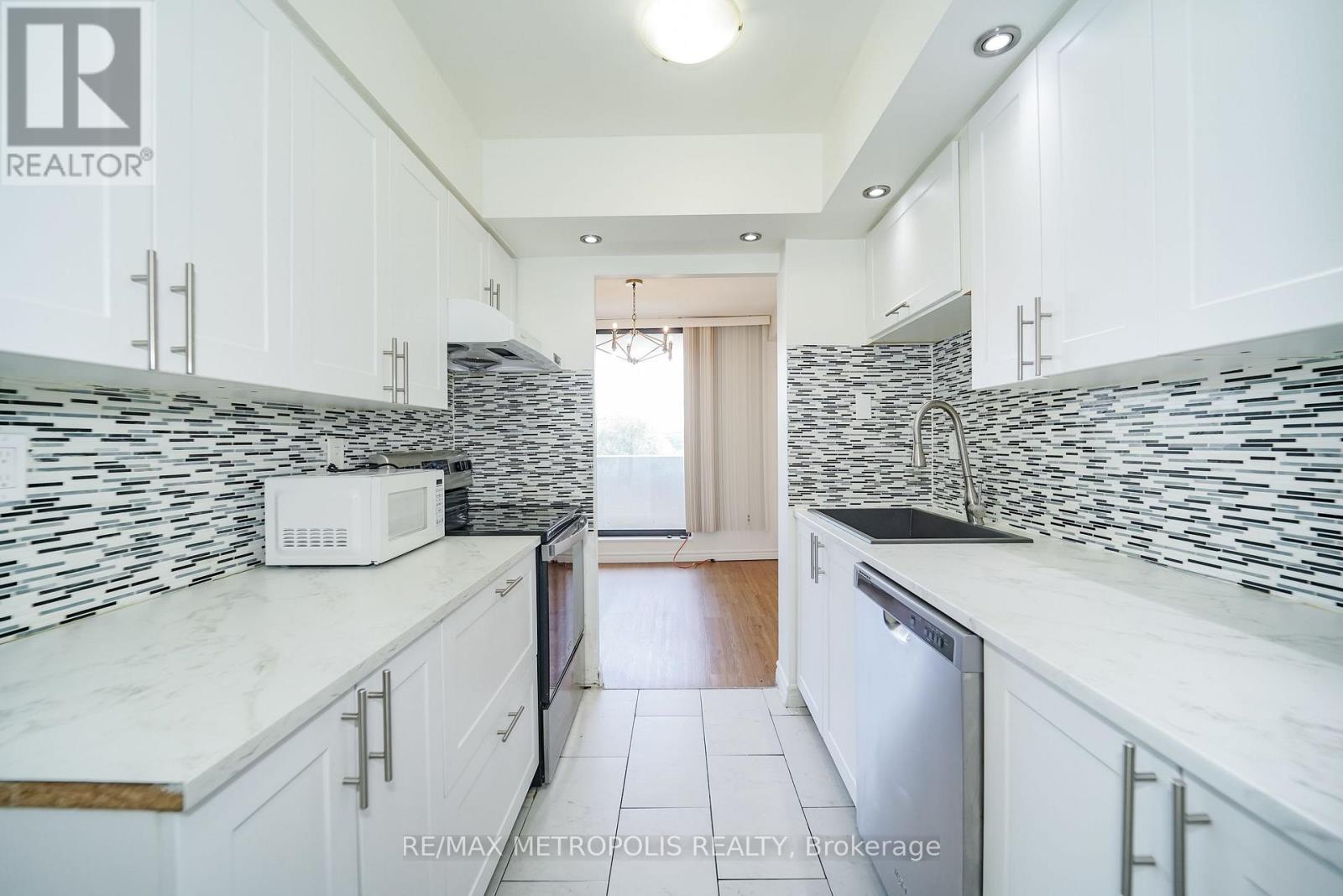 407 - 301 Prudential Drive, Toronto, Ontario  M1P 4V3 - Photo 16 - E13715712