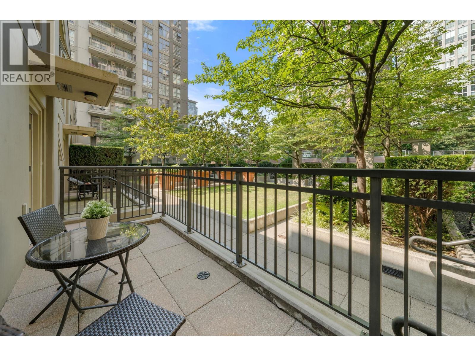 Th9 969 Richards Street, Vancouver, British Columbia V6B 1A8 - Photo 2 - R3159137