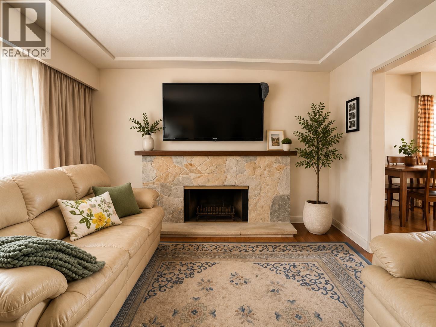 6987 Balmoral Street, Vancouver, British Columbia  V5P 3P8 - Photo 1 - R3159139