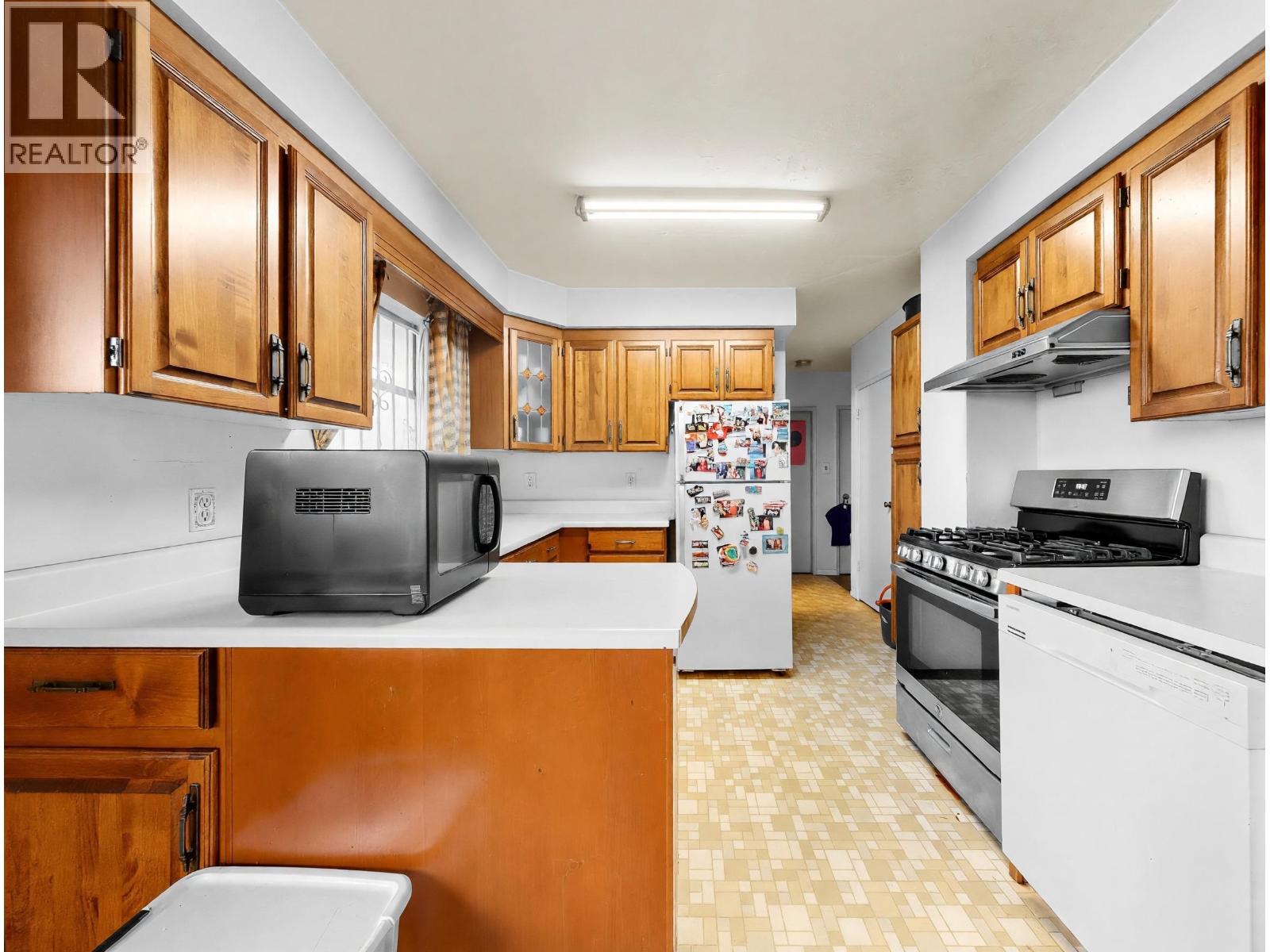6987 Balmoral Street, Vancouver, British Columbia  V5P 3P8 - Photo 11 - R3159139