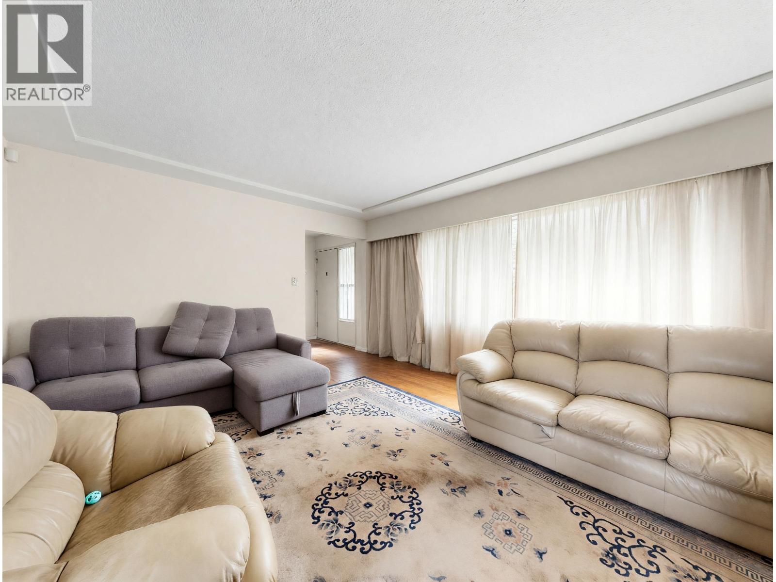 6987 Balmoral Street, Vancouver, British Columbia  V5P 3P8 - Photo 6 - R3159139